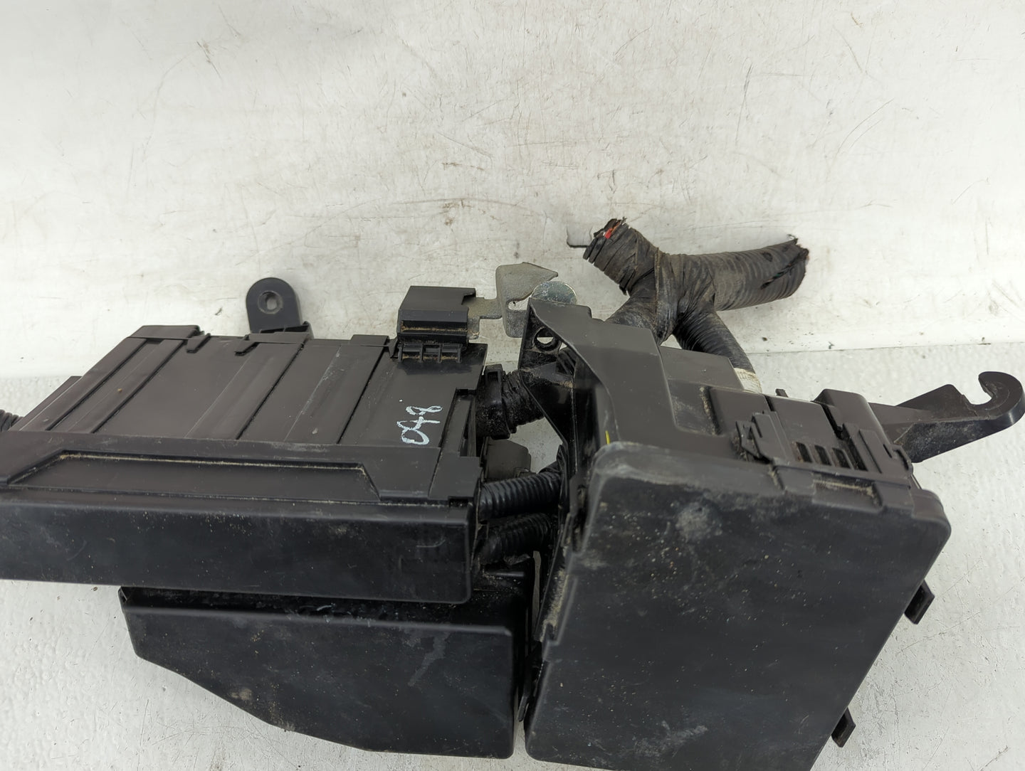 2013-2014 Nissan Altima Fusebox Fuse Box Panel Relay Module P/N:240123TA0A Fits Fits 2013 2014 OEM Used Auto Parts - Oemused