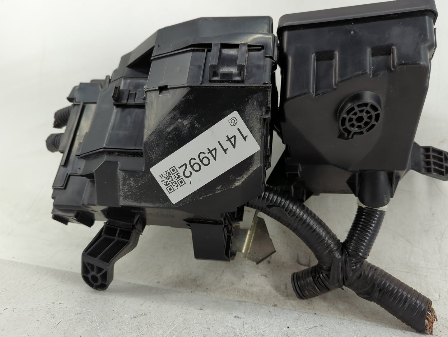 2013-2014 Nissan Altima Fusebox Fuse Box Panel Relay Module P/N:240123TA0A Fits Fits 2013 2014 OEM Used Auto Parts - Oemused