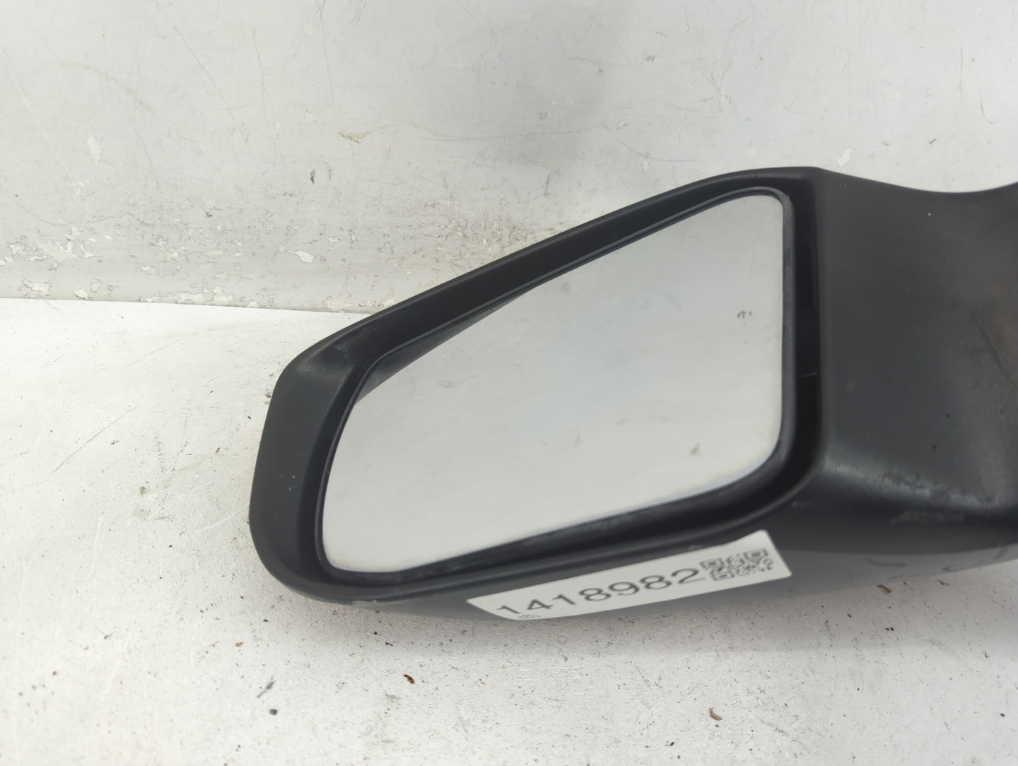 2013-2018 Nissan Altima Driver Side View Mirror - Left Door Mirror OEM Used - Oemusedautoparts1.com