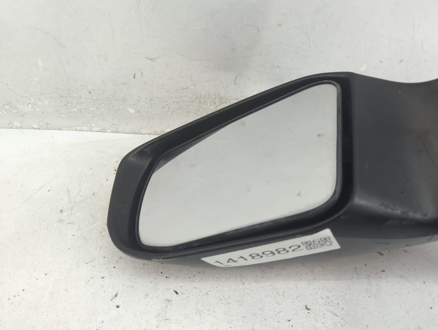2013-2018 Nissan Altima Driver Side View Mirror - Left Door Mirror OEM Used - Oemusedautoparts1.com