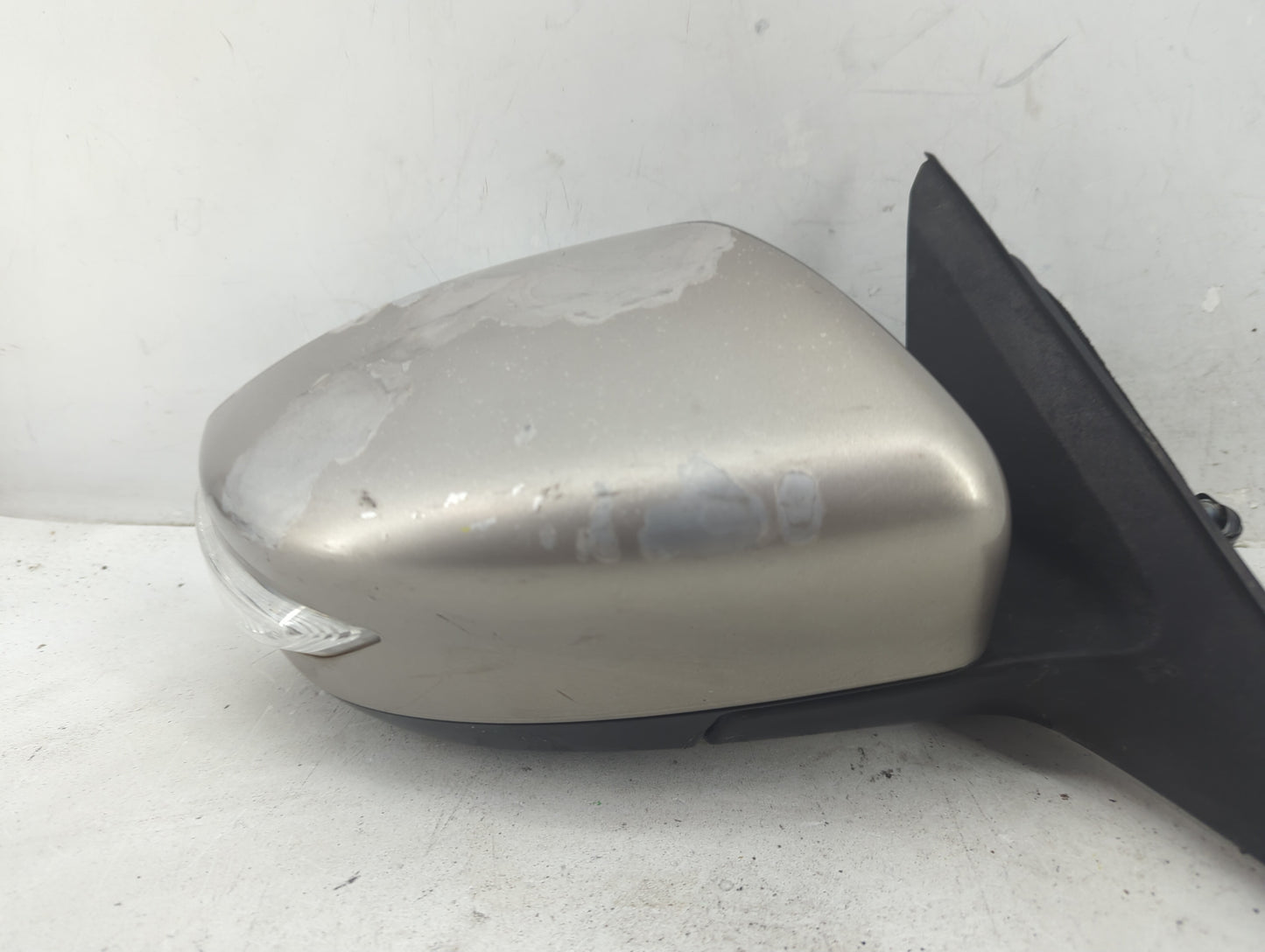 2013-2018 Nissan Altima Passenger Side View Mirror - Right Door Mirror OEM Used - Oemusedautoparts1.com
