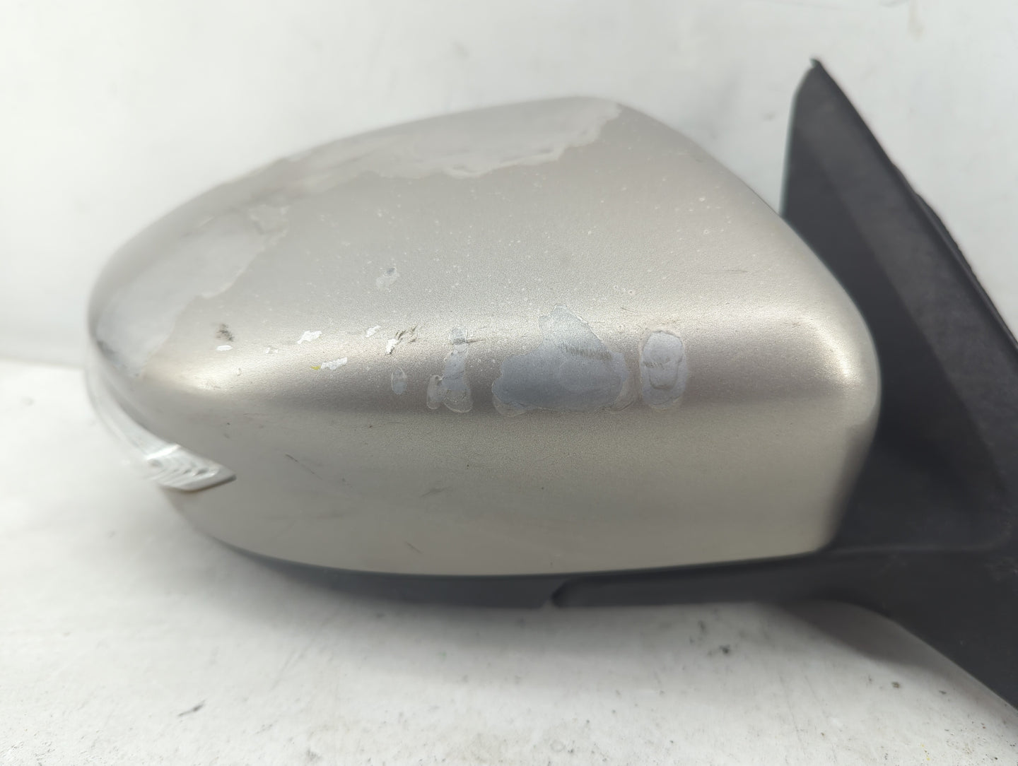 2013-2018 Nissan Altima Passenger Side View Mirror - Right Door Mirror OEM Used - Oemusedautoparts1.com