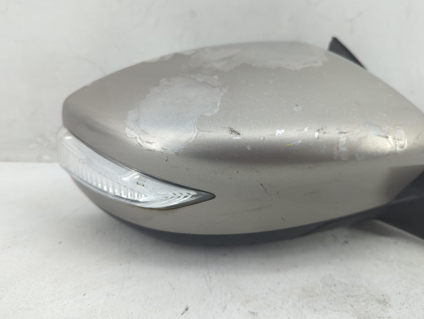 2013-2018 Nissan Altima Passenger Side View Mirror - Right Door Mirror OEM Used - Oemusedautoparts1.com