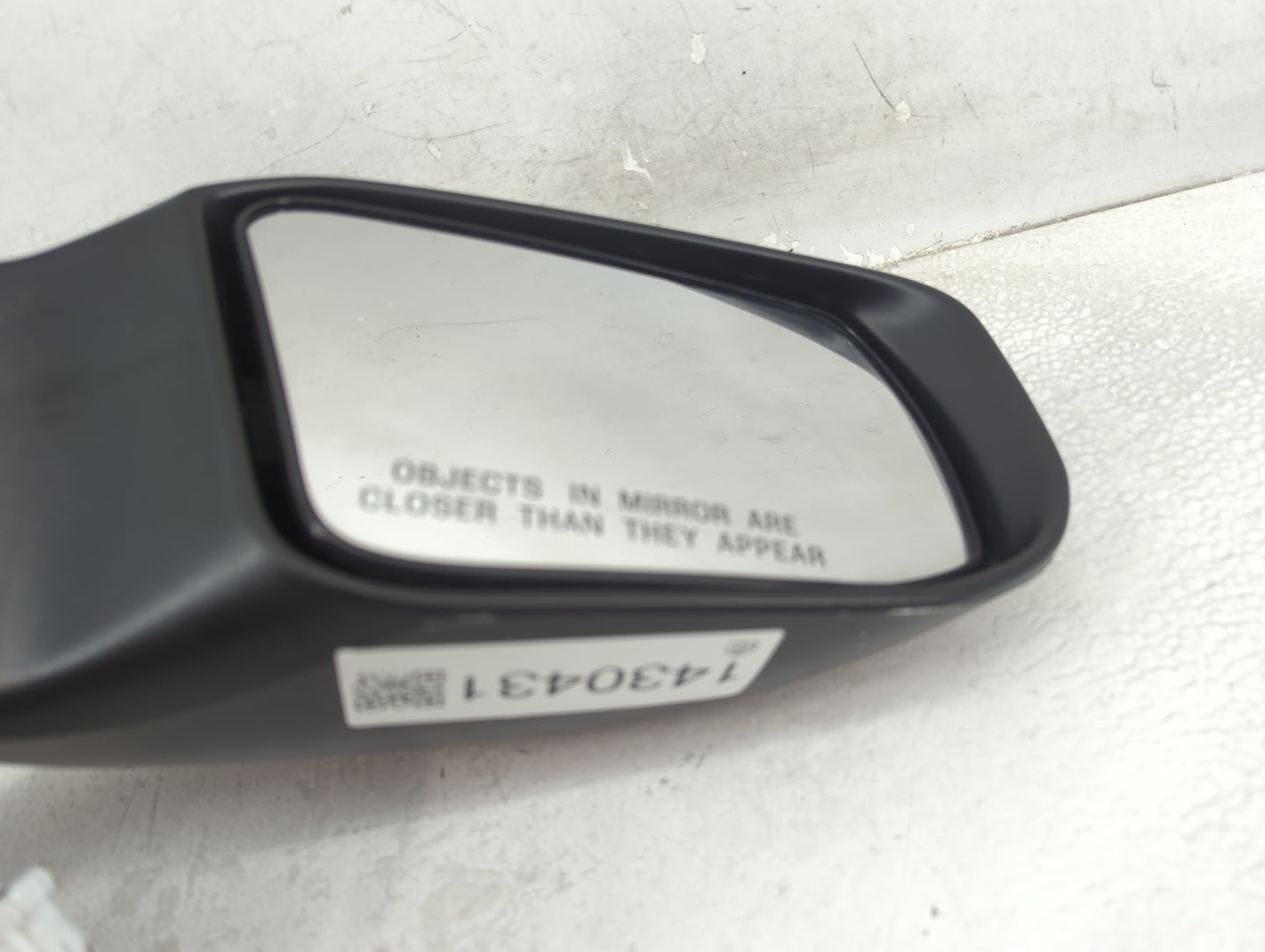 2013-2018 Nissan Altima Passenger Side View Mirror - Right Door Mirror OEM Used - Oemusedautoparts1.com