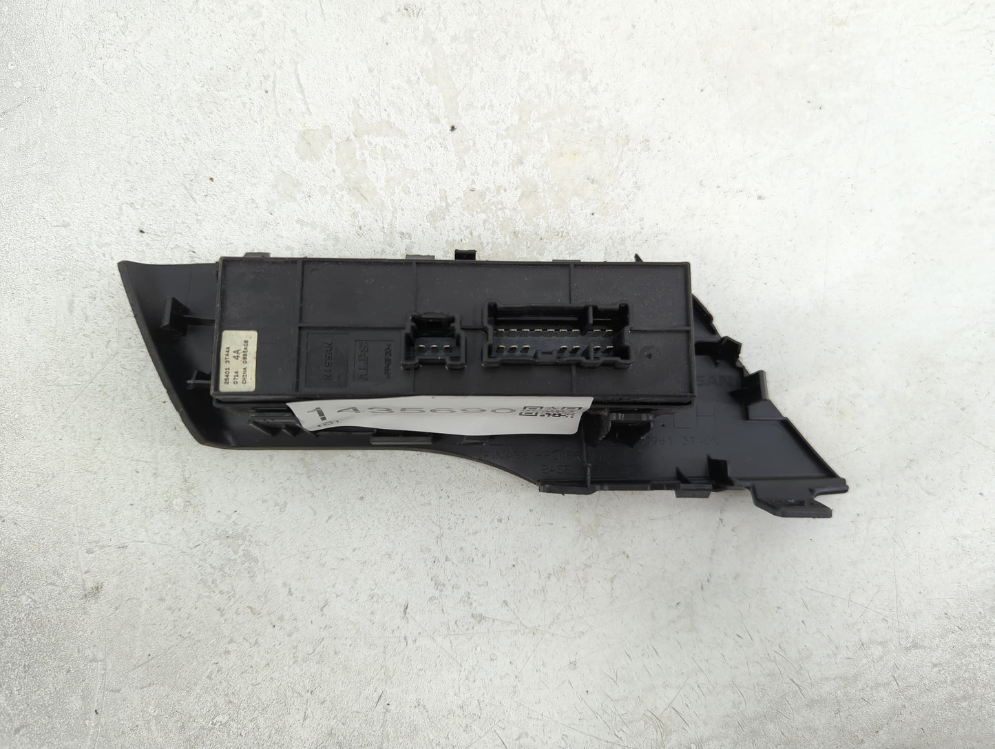 2013-2018 Nissan Altima Master Power Window Switch Replacement Driver Side Left P/N:25401 3TA4A Fits OEM Used Auto Parts - O