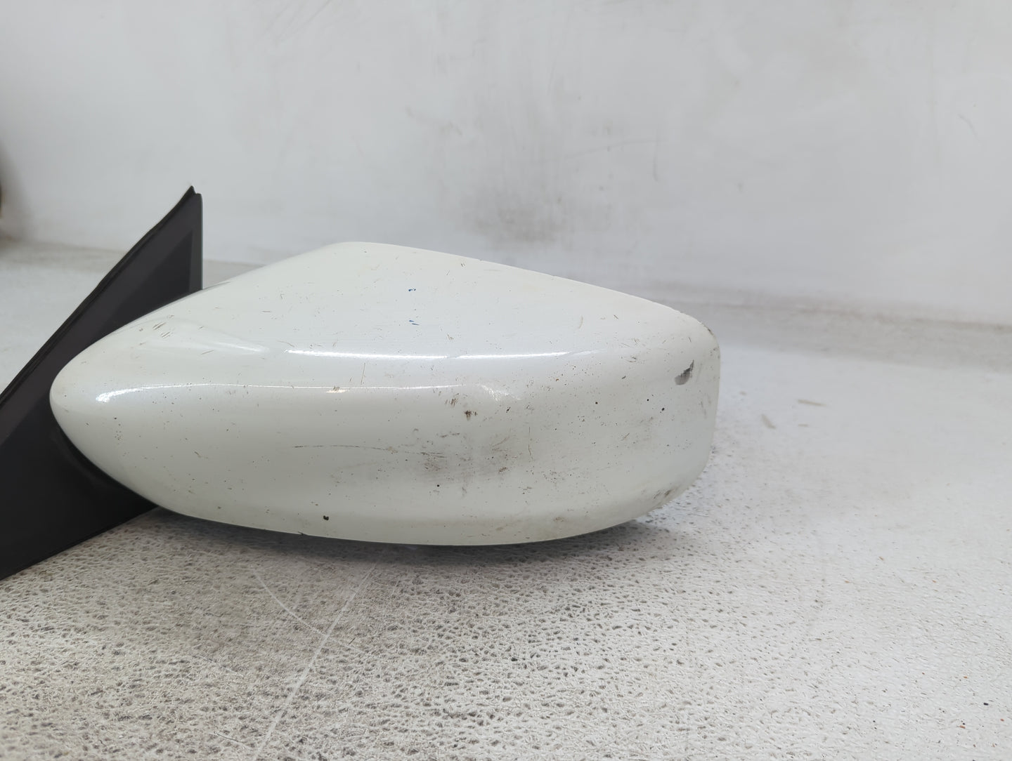 2013-2018 Nissan Altima Driver Side View Mirror - Left Door Mirror OEM Used - Oemusedautoparts1.com