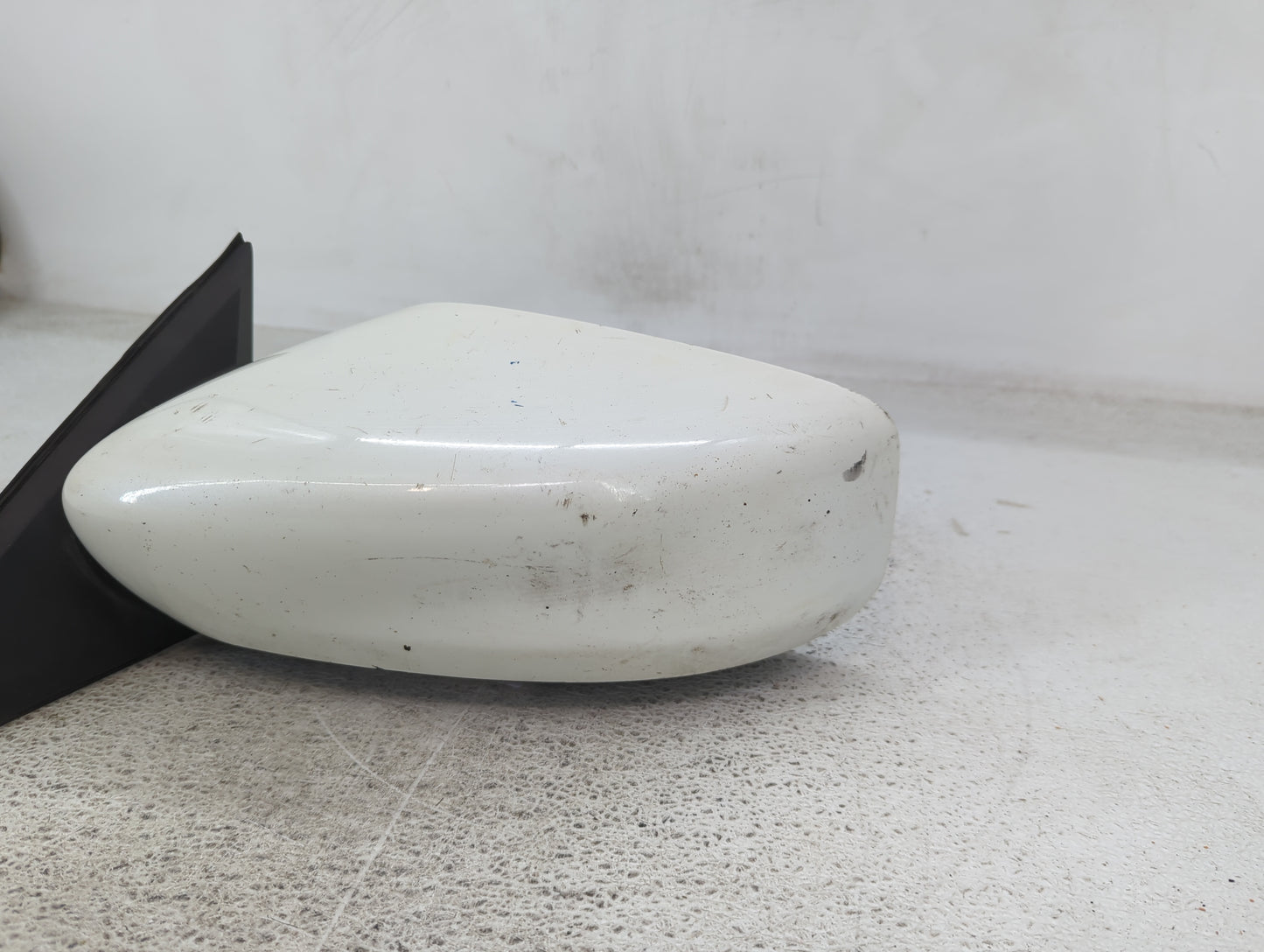 2013-2018 Nissan Altima Driver Side View Mirror - Left Door Mirror OEM Used - Oemusedautoparts1.com
