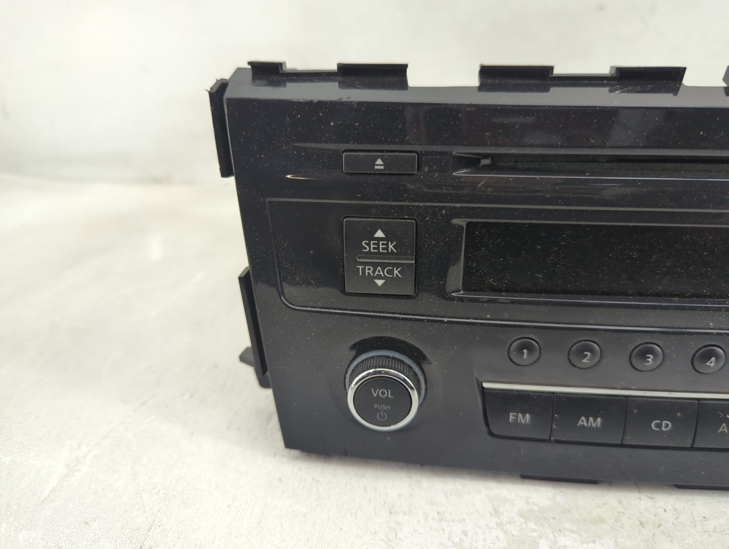 2013-2015 Nissan Altima Radio AM FM Cd Player Receiver Replacement P/N:28185 3TB0G Fits Fits 2013 2014 2015 OEM Used Auto Pa