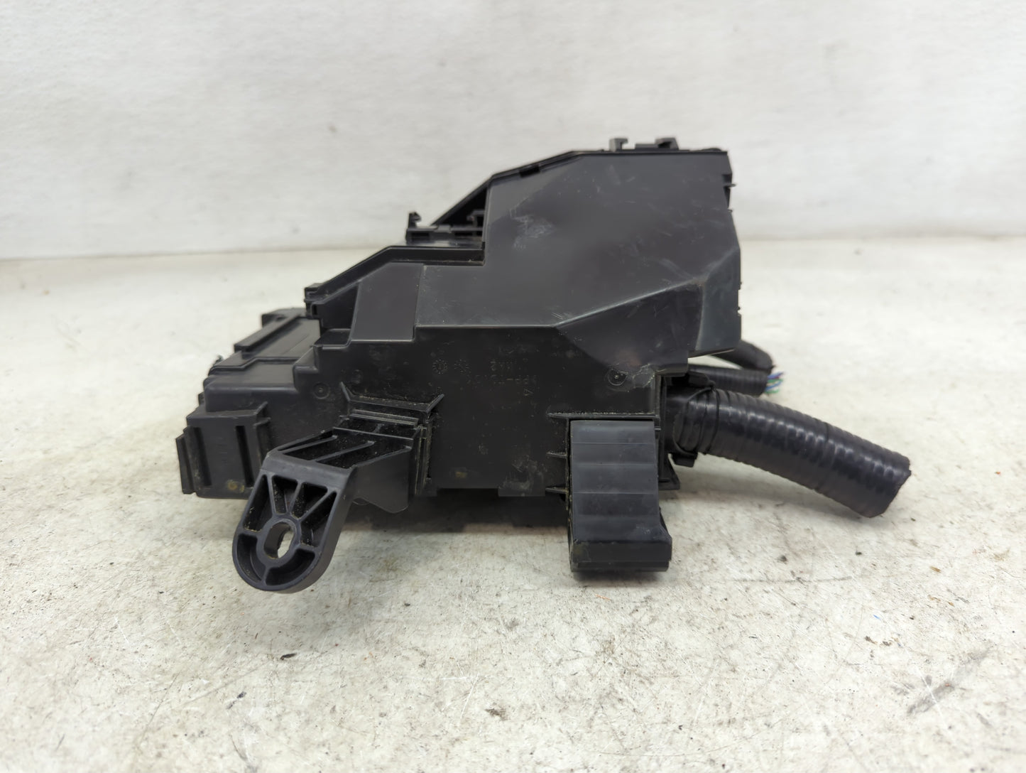 2013-2014 Nissan Altima Fusebox Fuse Box Panel Relay Module Fits Fits 2013 2014 OEM Used Auto Parts - Oemusedautoparts1.com