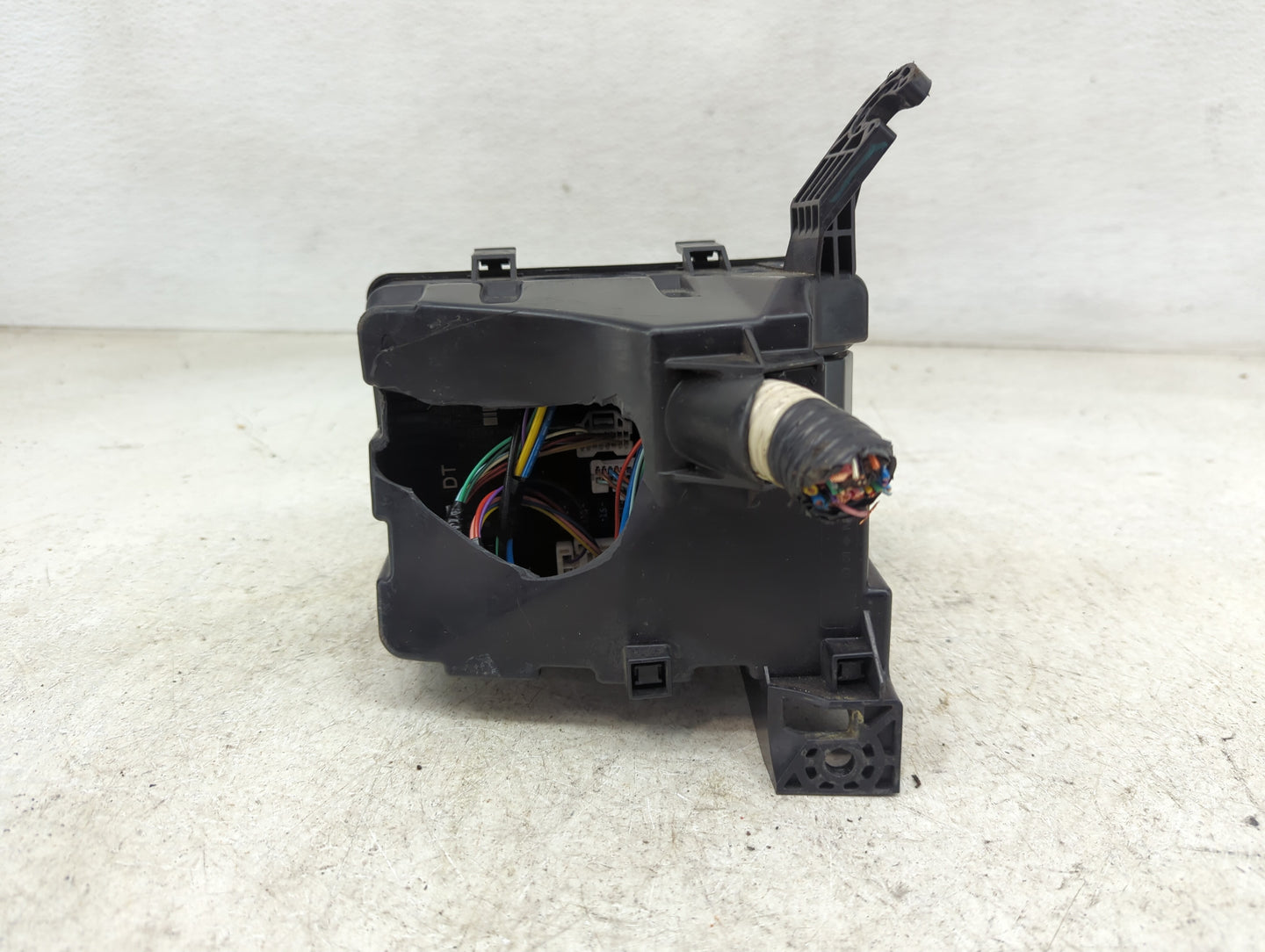 2013-2014 Nissan Altima Fusebox Fuse Box Panel Relay Module Fits Fits 2013 2014 OEM Used Auto Parts - Oemusedautoparts1.com