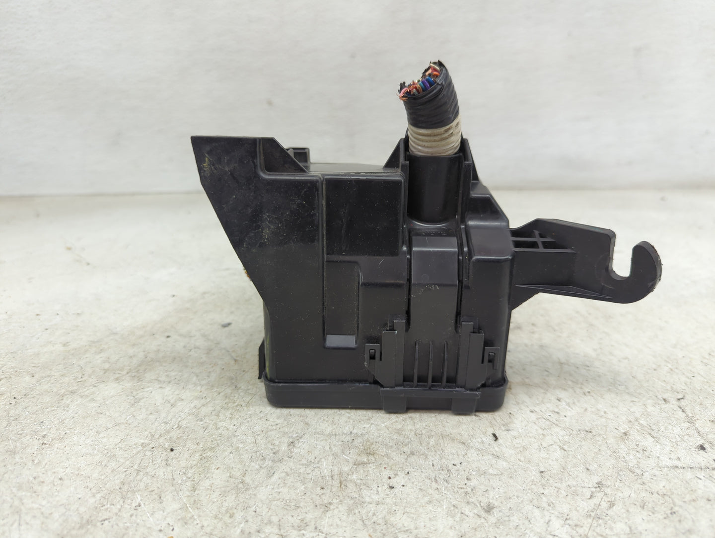 2013-2014 Nissan Altima Fusebox Fuse Box Panel Relay Module Fits Fits 2013 2014 OEM Used Auto Parts - Oemusedautoparts1.com
