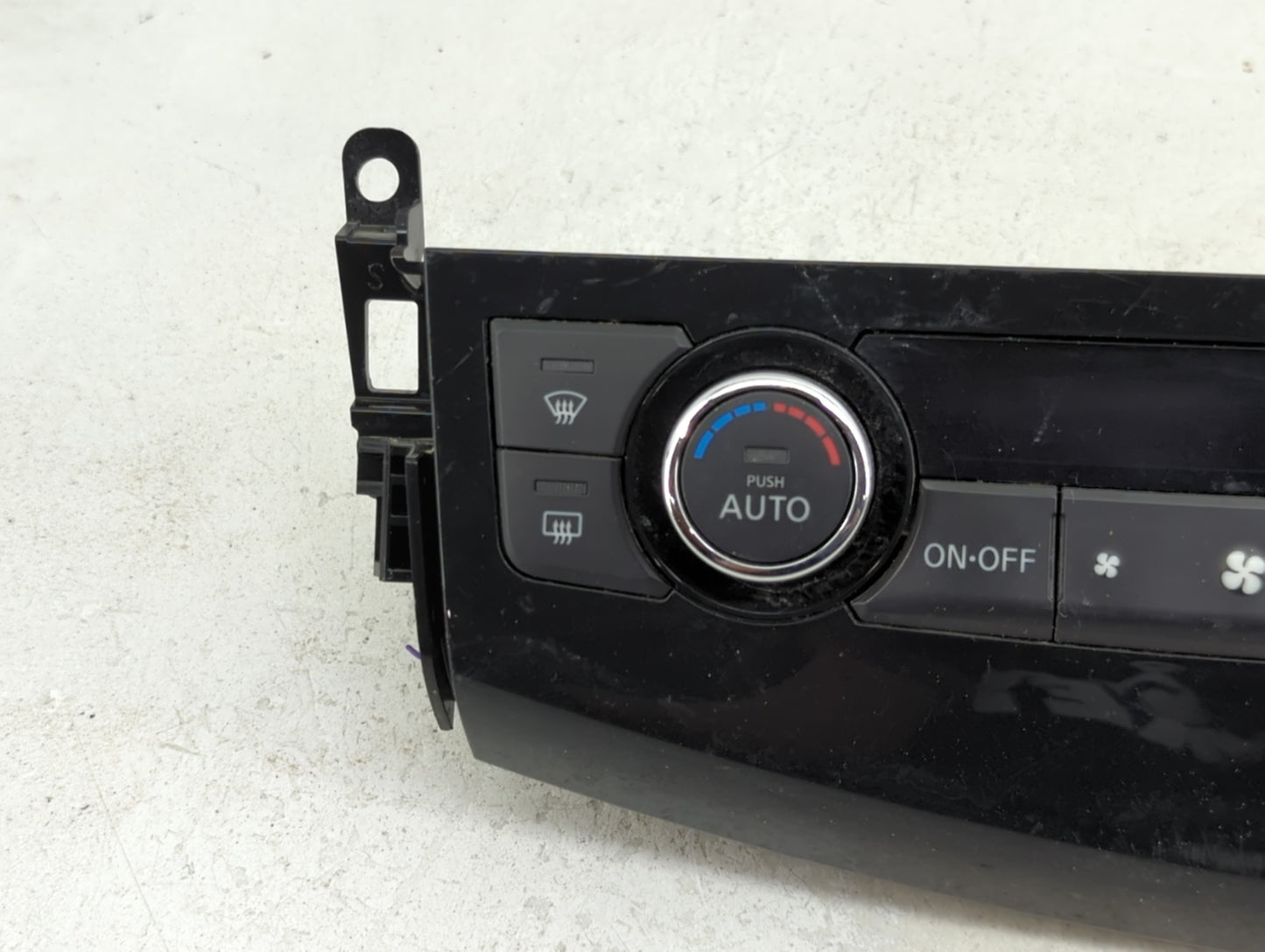 2013-2015 Nissan Altima Climate Control Module Temperature AC/Heater Replacement P/N:27500 3TS0A Fits Fits 2013 2014 2015 OE