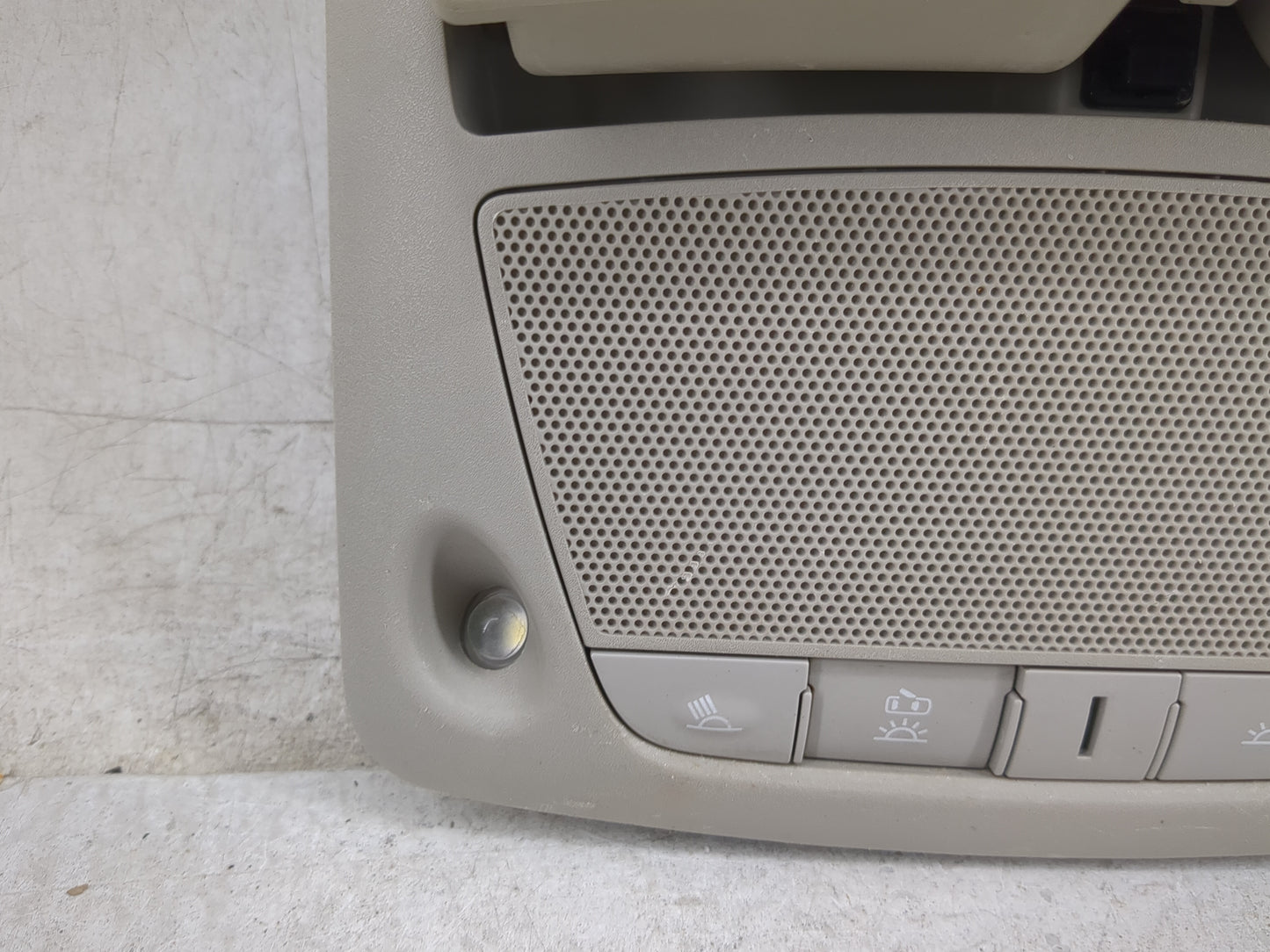 2014 Nissan Altima Overhead Roof Console - Oemusedautoparts1.com