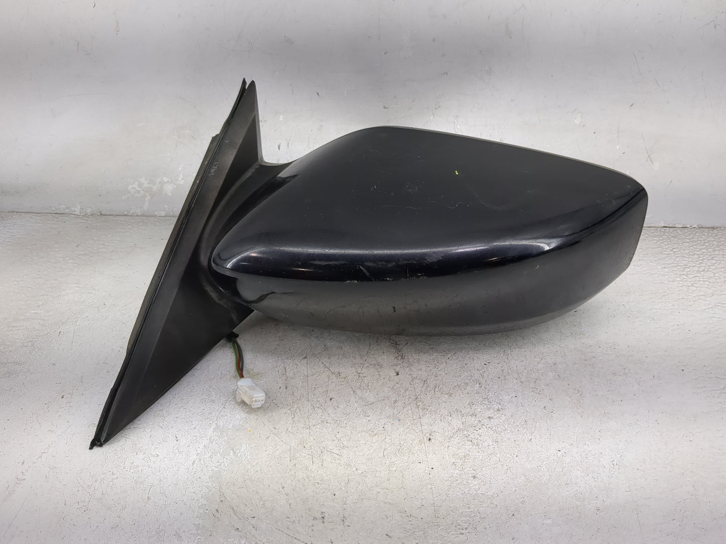 2013-2018 Nissan Altima Driver Side View Mirror - Left Door Mirror OEM Used - Oemusedautoparts1.com