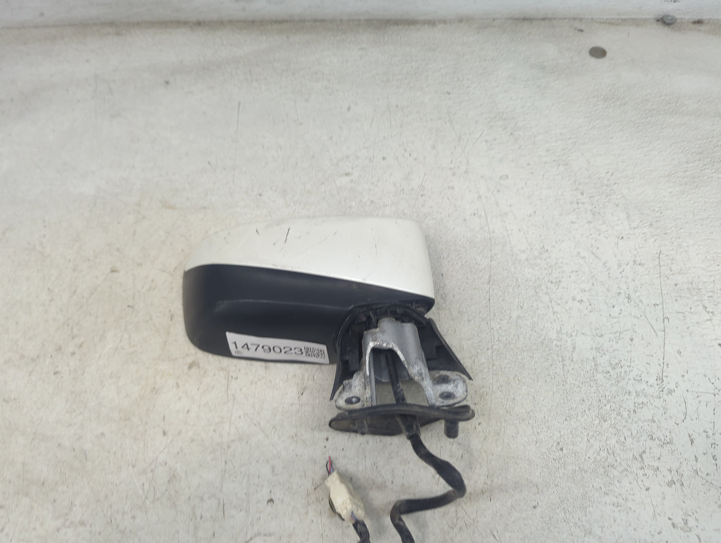2014 Nissan Altima Passenger Side View Mirror - Right Door Mirror OEM Used - Oemusedautoparts1.com