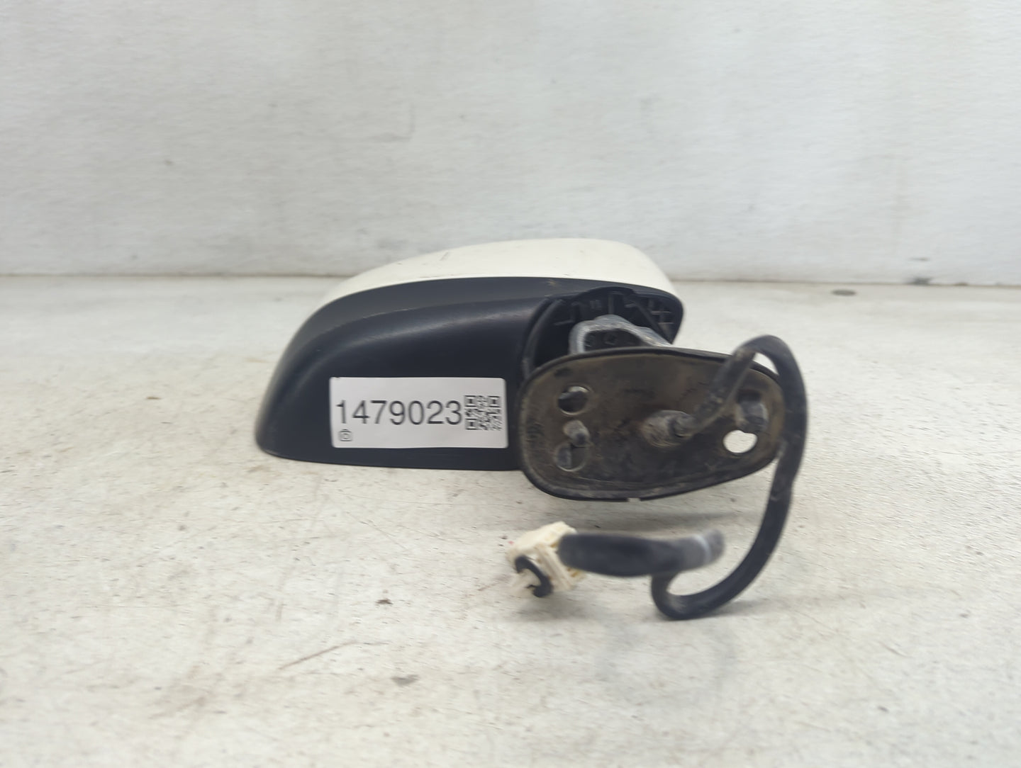2014 Nissan Altima Passenger Side View Mirror - Right Door Mirror OEM Used - Oemusedautoparts1.com