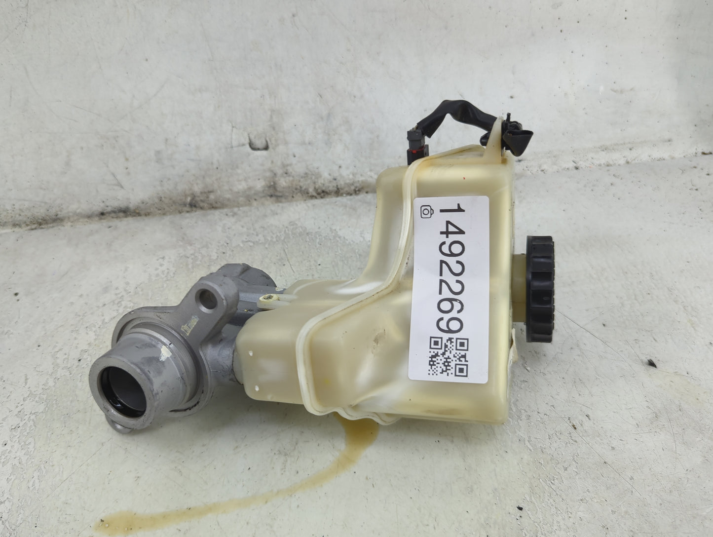 2013-2018 Nissan Altima Brake Master Cylinder 1492269 - Oemusedautoparts1.com