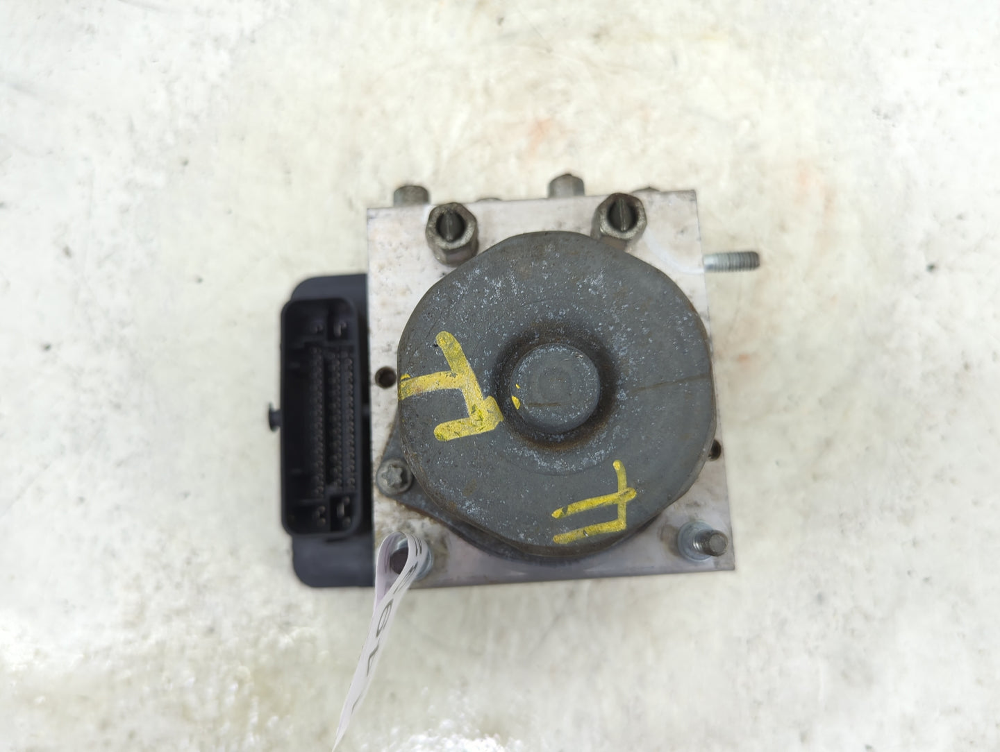 2013-2015 Nissan Altima ABS Pump Control Module Replacement P/N:47660 3TA9D 0 265 243 561 Fits Fits 2013 2014 2015 OEM Used 