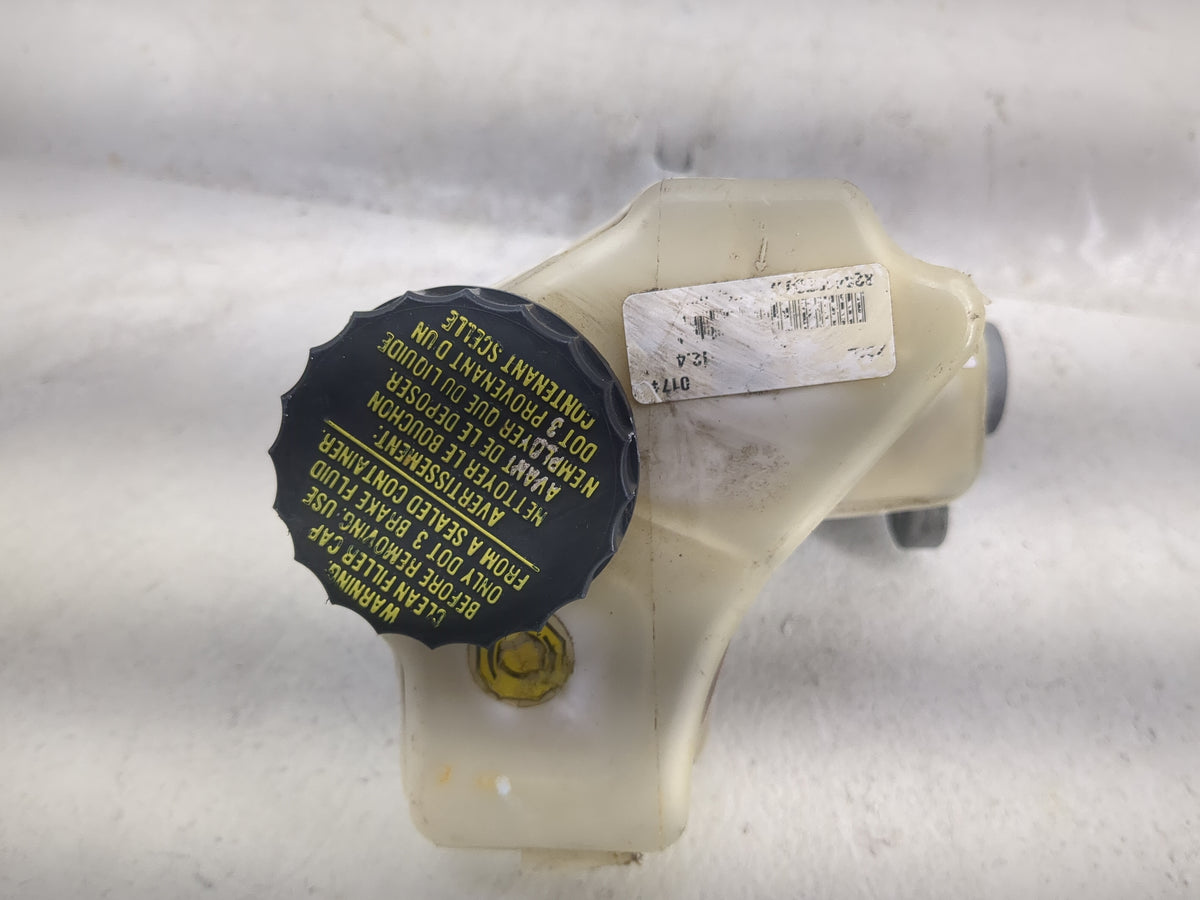 2013-2018 Nissan Altima Brake Master Cylinder 1497762 - Oemusedautoparts1.com