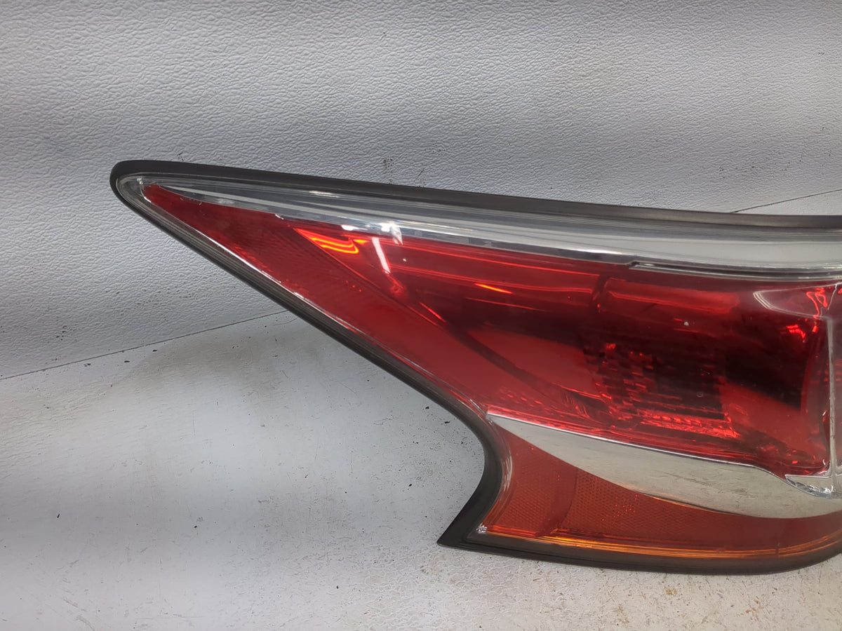 2014-2015 Nissan Altima Tail Light Assembly Driver Left OEM P/N:315-1977L-AS-L6 Fits Fits 2014 2015 OEM Used Auto Parts - Oe