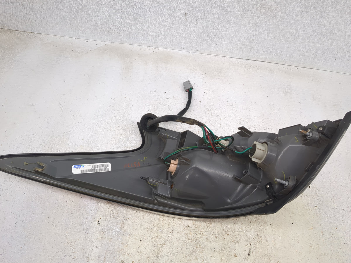 2014-2015 Nissan Altima Tail Light Assembly Driver Left OEM P/N:315-1977L-AS-L6 Fits Fits 2014 2015 OEM Used Auto Parts - Oe