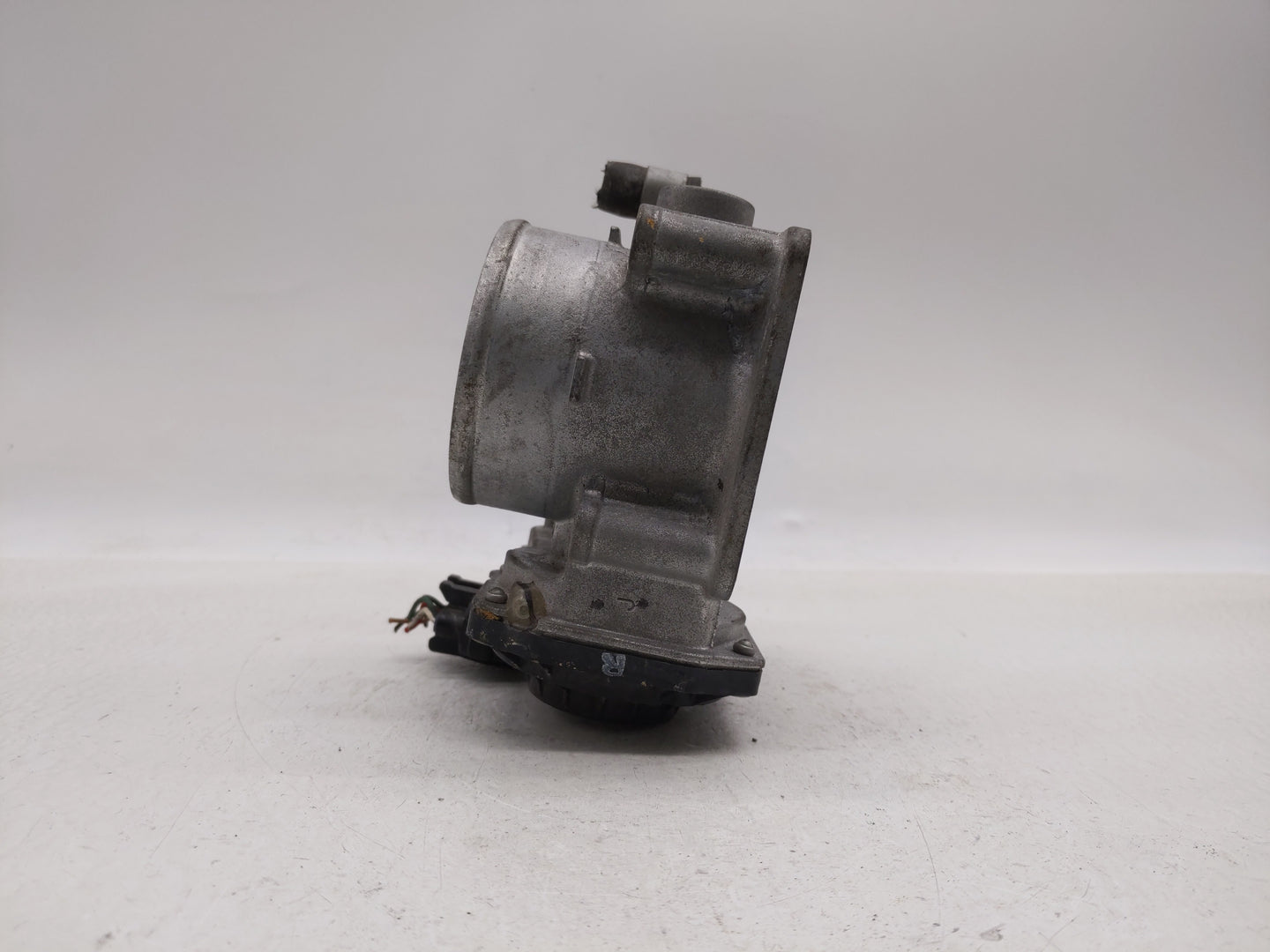 2013-2018 Nissan Altima Throttle Body P/N:3TA60-01 C 3TA60-01 B, 3TA60-01 A Fits Fits 2013 2014 2015 2016 2017 2018 2019 OEM