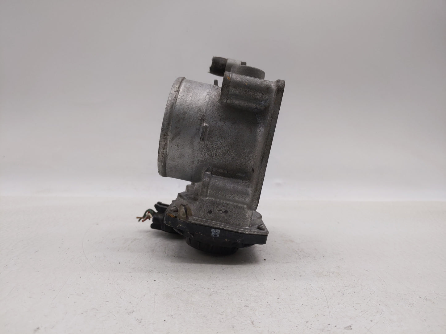 2013-2018 Nissan Altima Throttle Body P/N:3TA60-01 C 3TA60-01 B, 3TA60-01 A Fits Fits 2013 2014 2015 2016 2017 2018 2019 OEM
