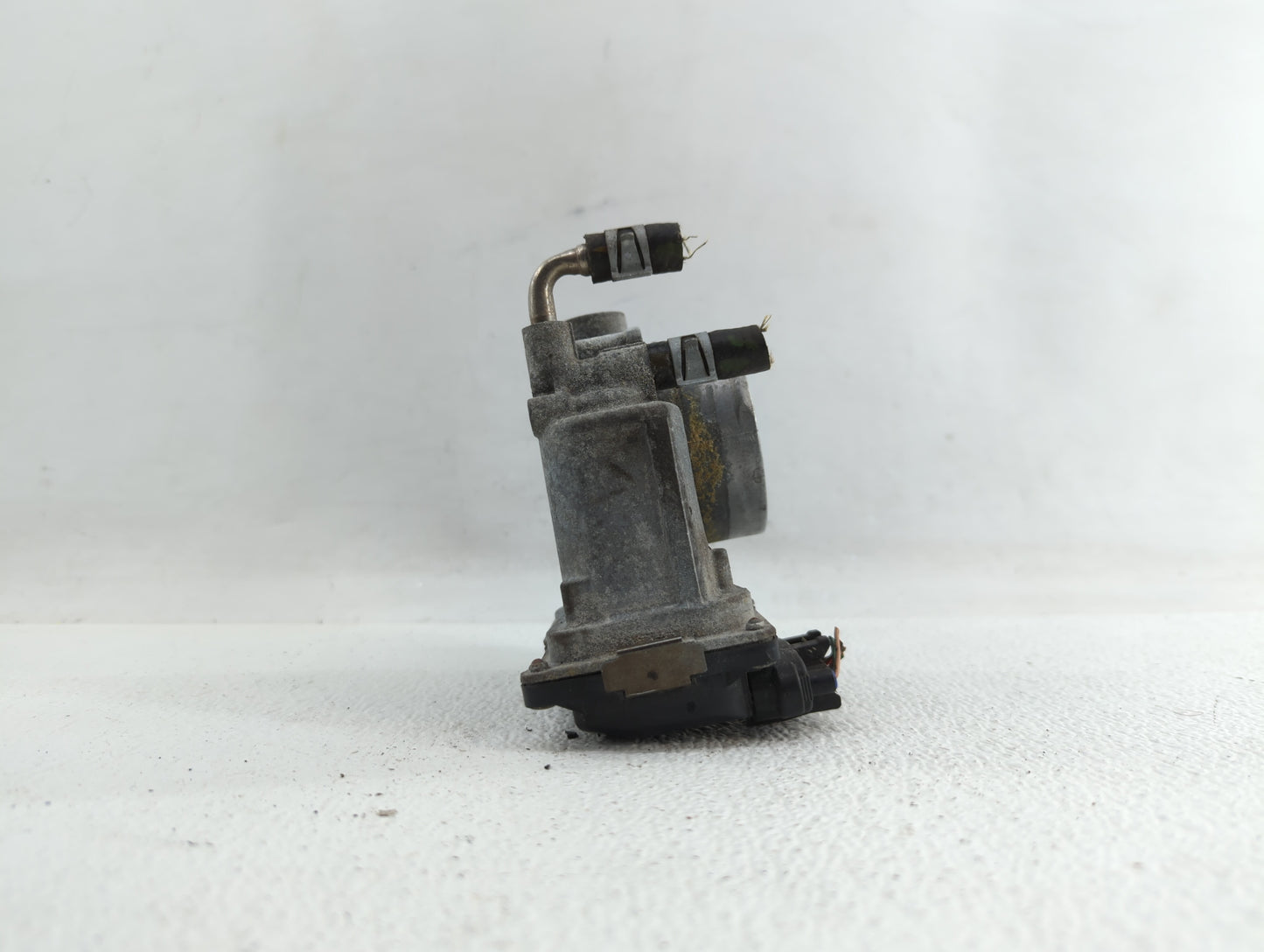 2013-2018 Nissan Altima Throttle Body P/N:3TA60-01 C 3TA60-01 B, 3TA60-01 A Fits Fits 2013 2014 2015 2016 2017 2018 2019 OEM