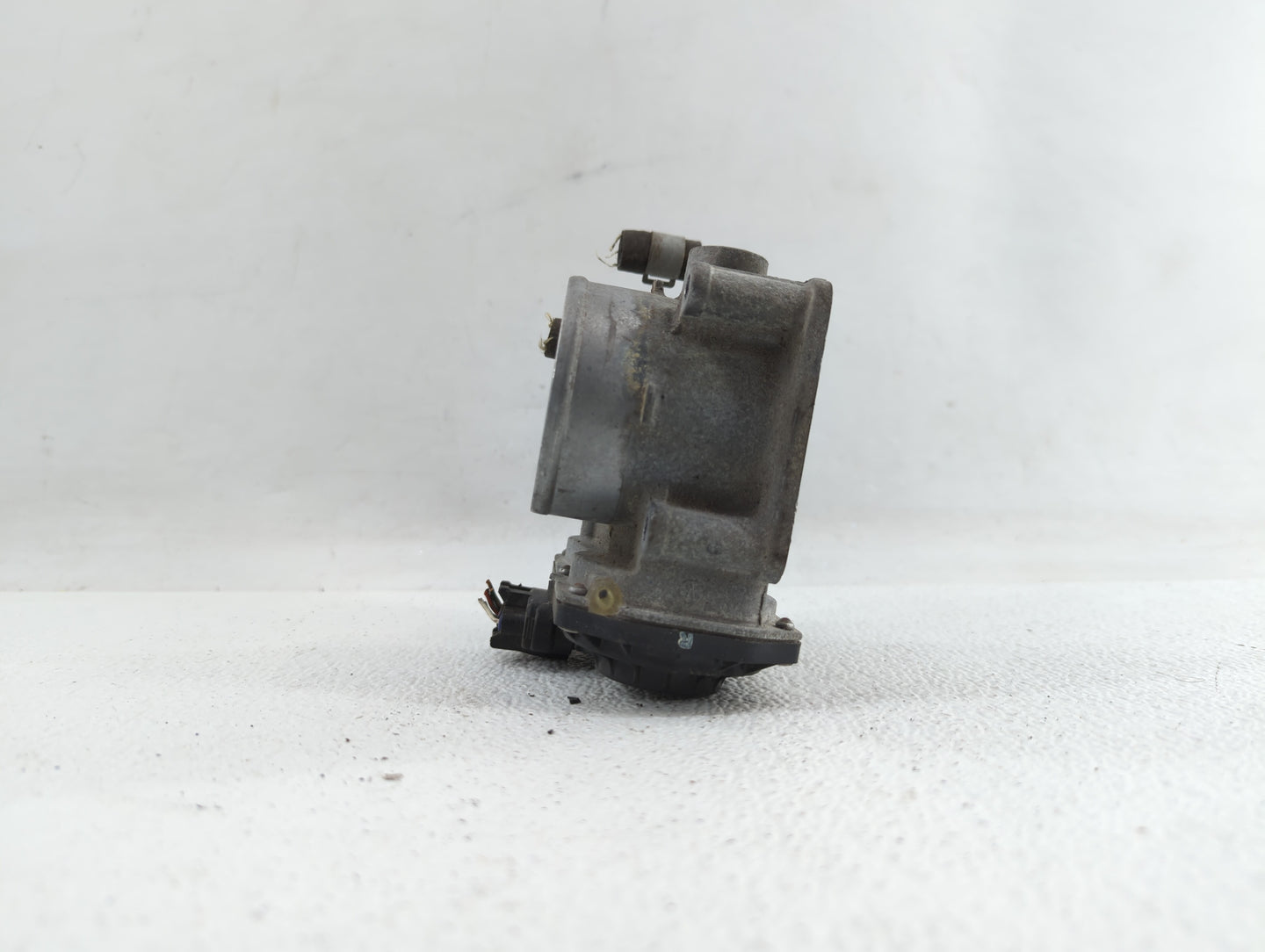 2013-2018 Nissan Altima Throttle Body P/N:3TA60-01 C 3TA60-01 B, 3TA60-01 A Fits Fits 2013 2014 2015 2016 2017 2018 2019 OEM