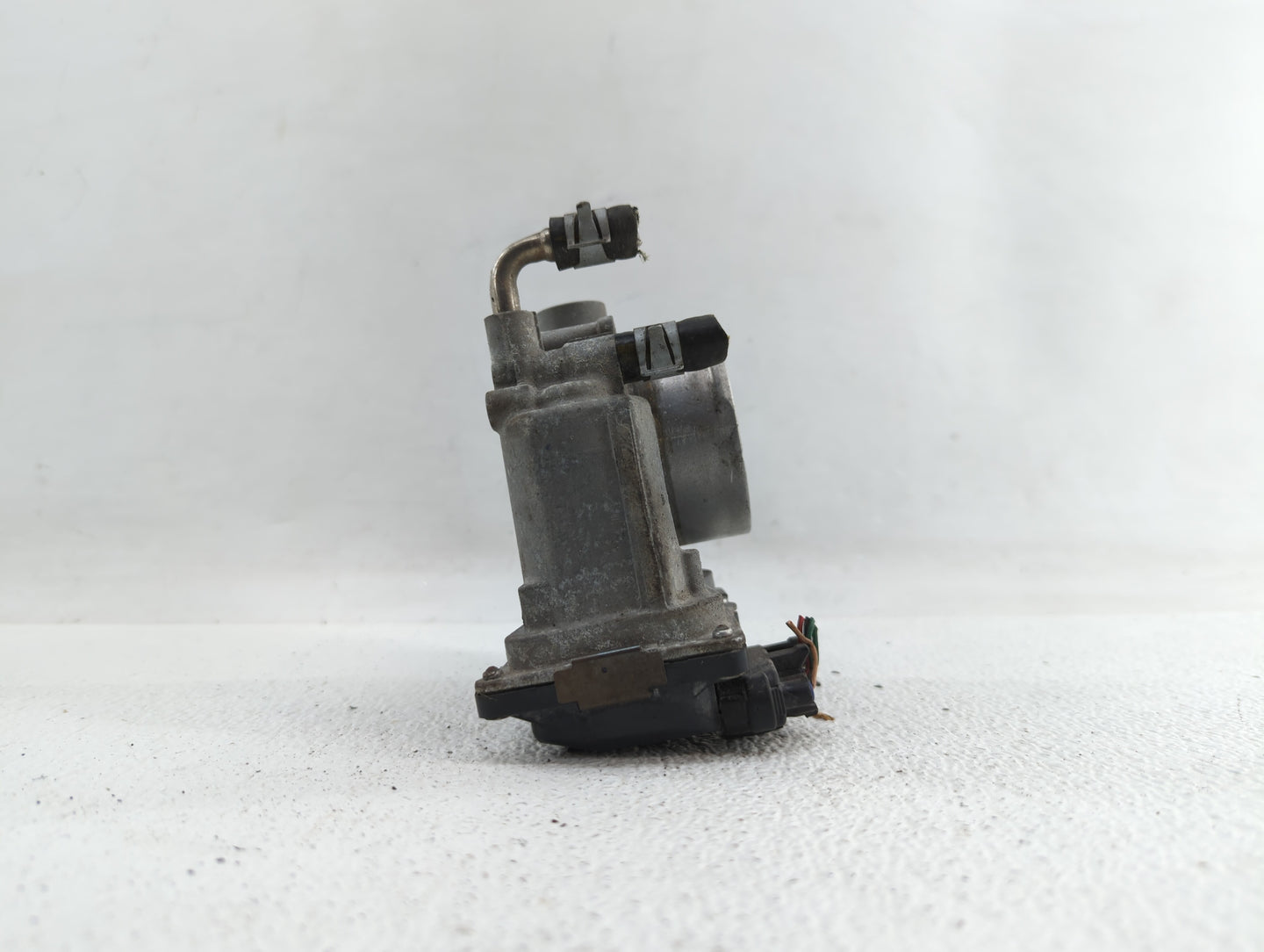 2013-2018 Nissan Altima Throttle Body P/N:3TA60-01 C 3TA60-01 B, 3TA60-01 A Fits Fits 2013 2014 2015 2016 2017 2018 2019 OEM