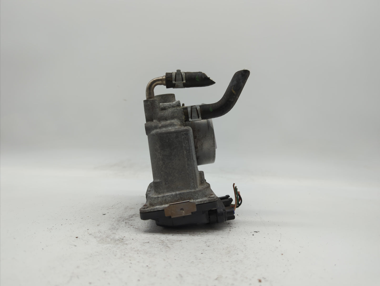 2013-2018 Nissan Altima Throttle Body P/N:3TA60-01 C 3TA60-01 B, 3TA60-01 A Fits Fits 2013 2014 2015 2016 2017 2018 2019 OEM