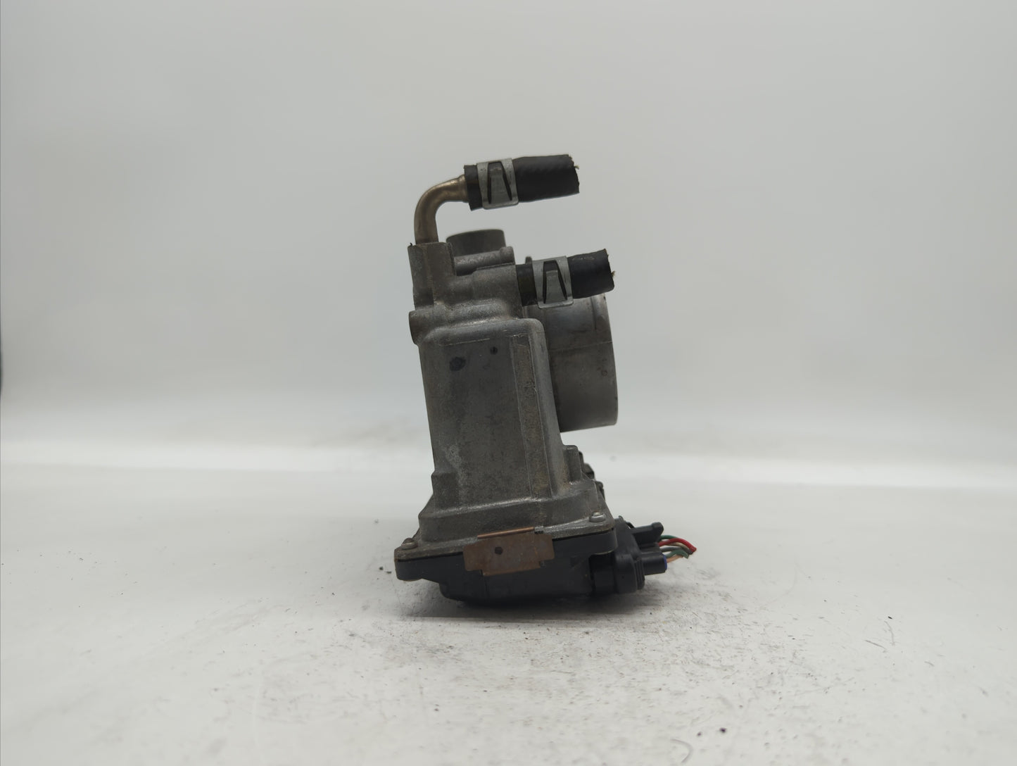 2013-2018 Nissan Altima Throttle Body P/N:3TA60-01 C 3TA60-01 B, 3TA60-01 A Fits Fits 2013 2014 2015 2016 2017 2018 2019 OEM