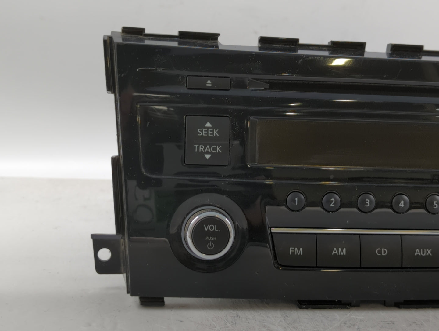2013-2015 Nissan Altima Am Fm Cd Player Radio Receiver - Oemusedautoparts1.com