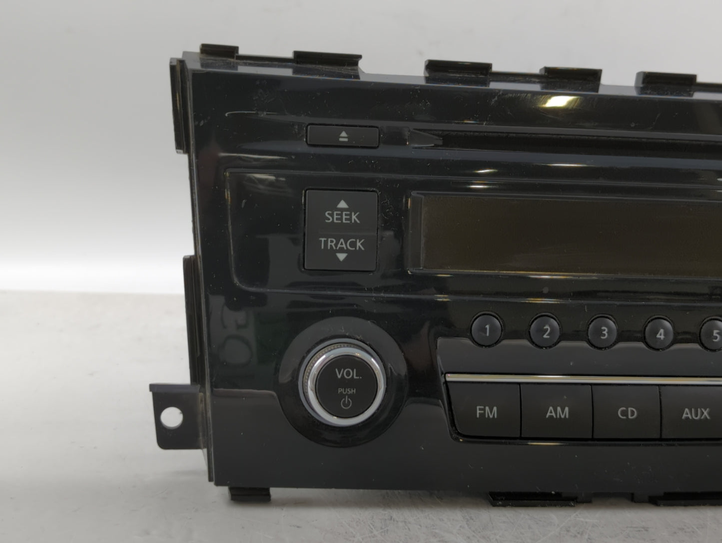 2013-2015 Nissan Altima Am Fm Cd Player Radio Receiver - Oemusedautoparts1.com