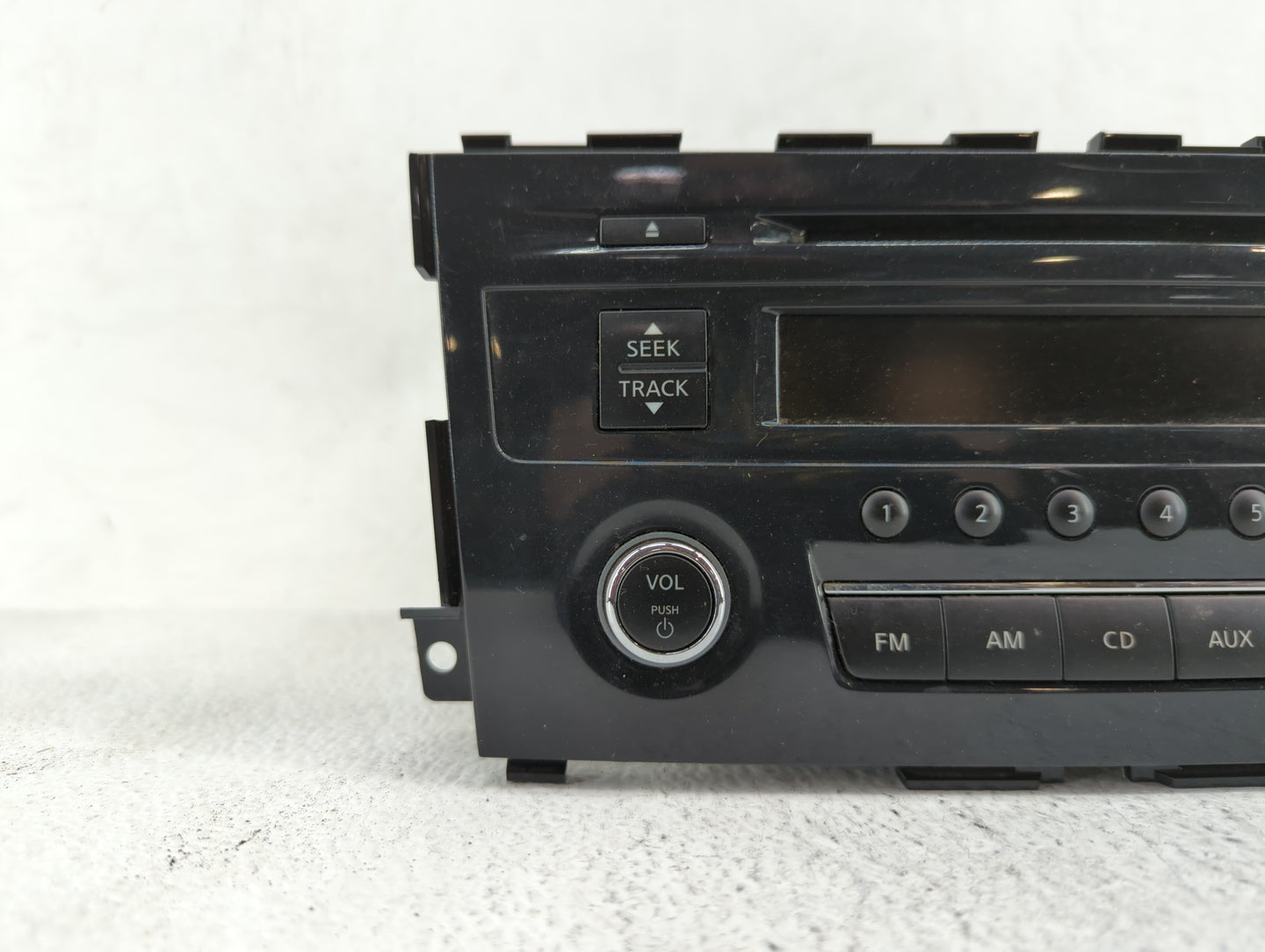 2013-2015 Nissan Altima Am Fm Cd Player Radio Receiver - Oemusedautoparts1.com