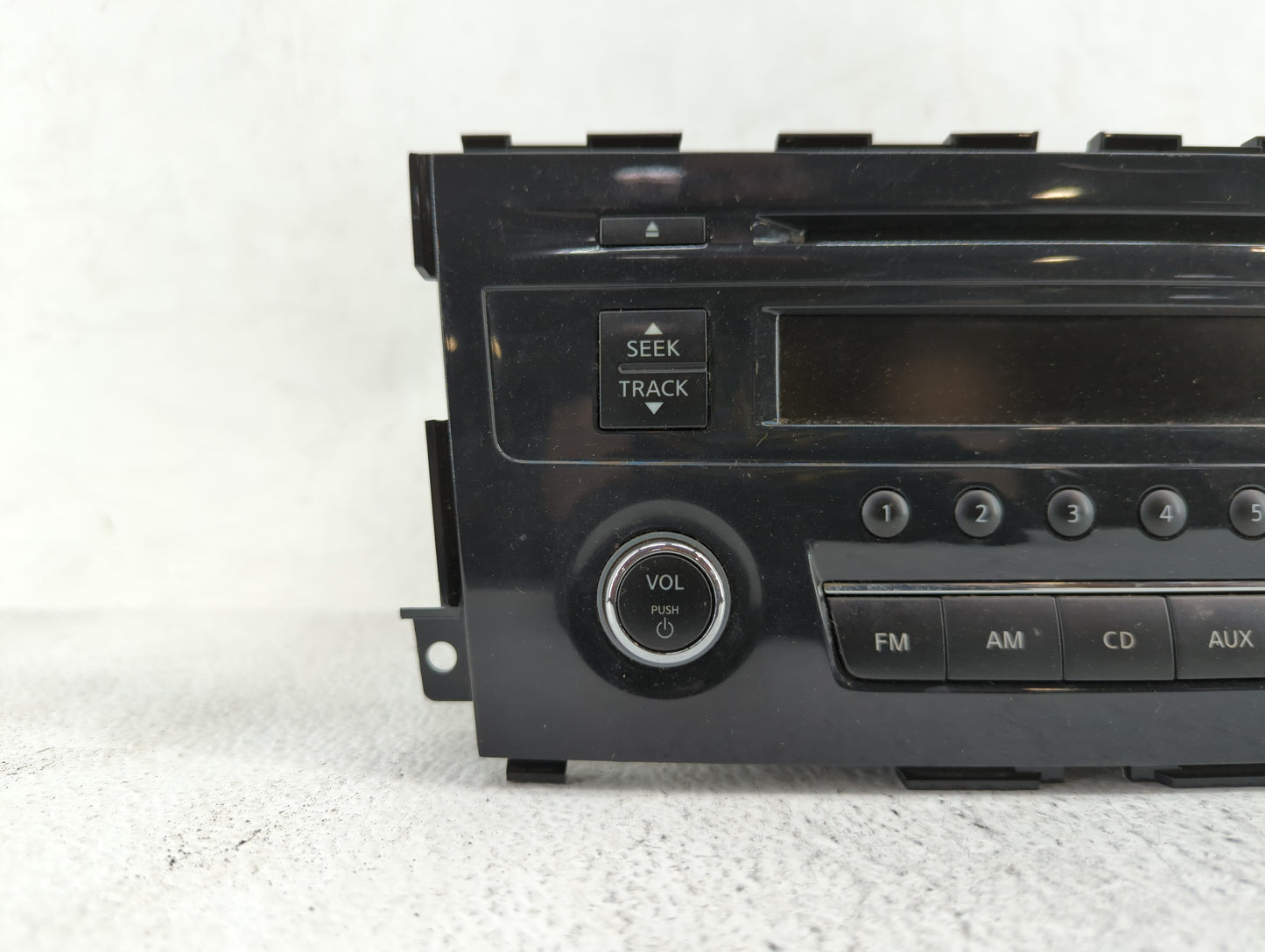 2013-2015 Nissan Altima Am Fm Cd Player Radio Receiver - Oemusedautoparts1.com