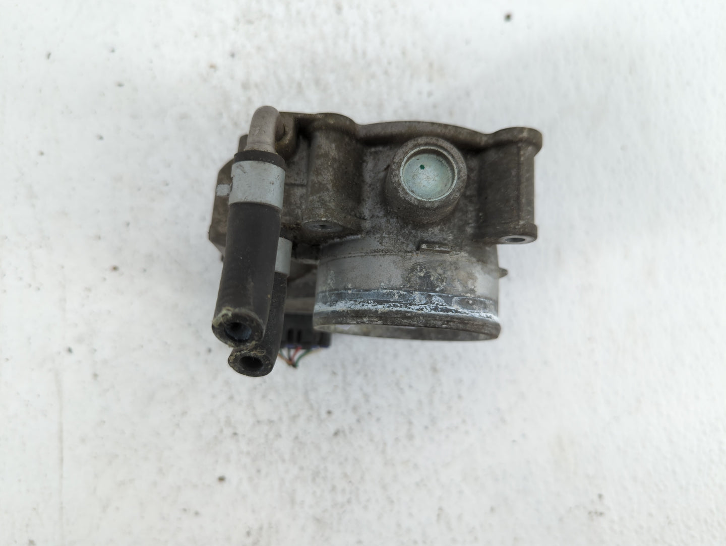 2013-2018 Nissan Altima Throttle Body P/N:3TA60-01 C 3TA60-01 B, 3TA60-01 A Fits Fits 2013 2014 2015 2016 2017 2018 2019 OEM