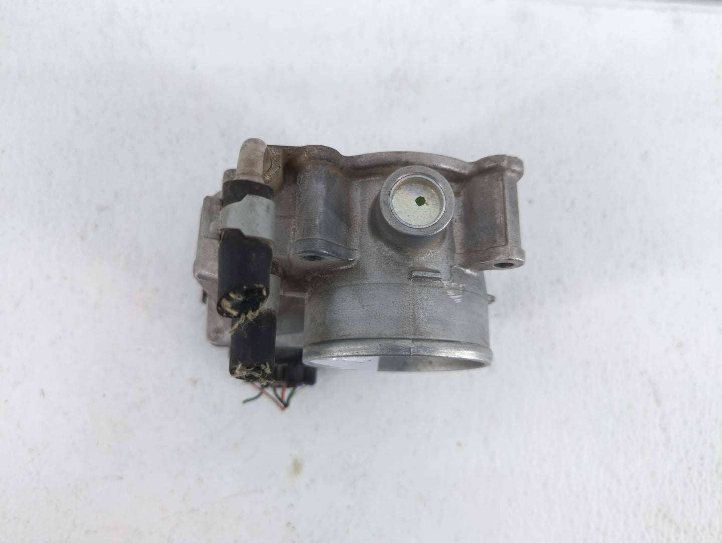 2013-2018 Nissan Altima Throttle Body P/N:3TA60-01 C 3TA60-01 B, 3TA60-01 A Fits Fits 2013 2014 2015 2016 2017 2018 2019 OEM