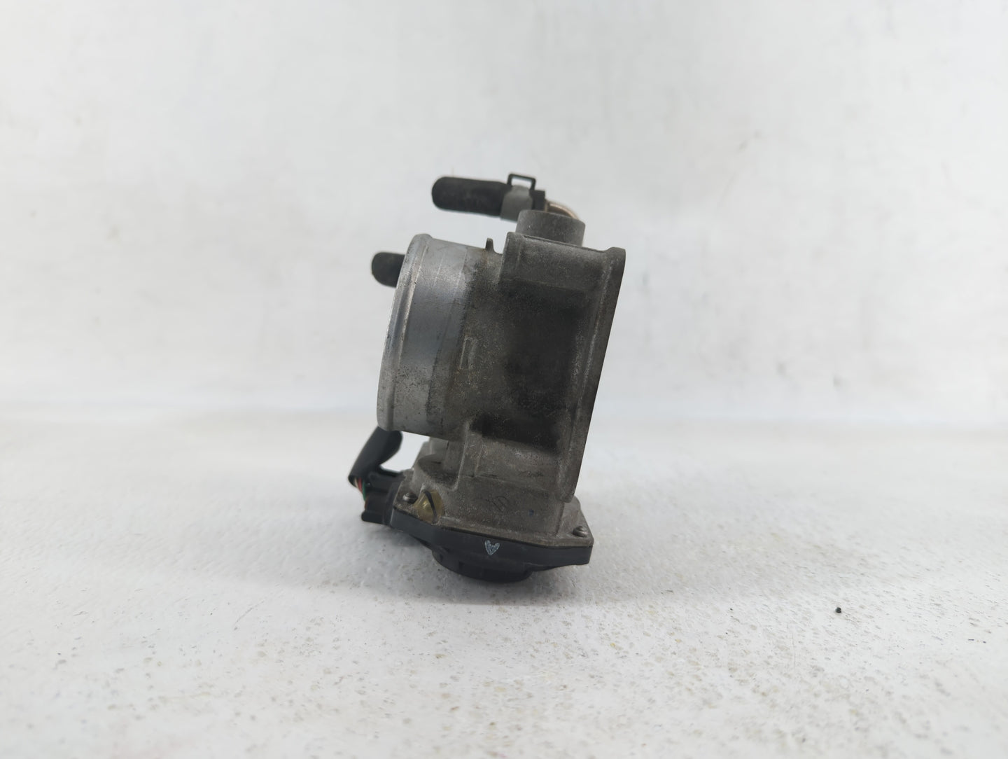 2013-2018 Nissan Altima Throttle Body P/N:3TA60-01 C 3TA60-01 B, 3TA60-01 A Fits Fits 2013 2014 2015 2016 2017 2018 2019 OEM