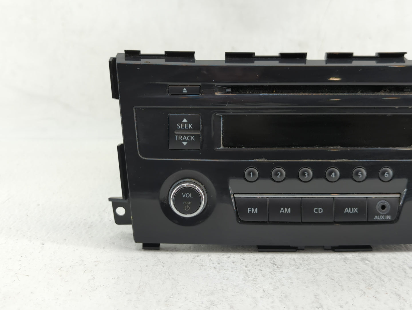 2013-2015 Nissan Altima Am Fm Cd Player Radio Receiver - Oemusedautoparts1.com