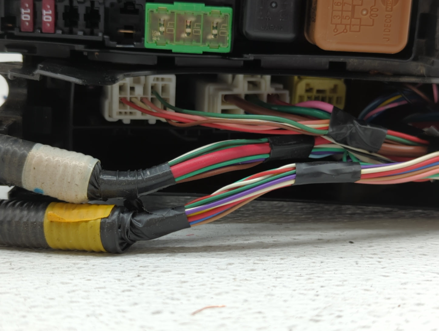 2013-2014 Nissan Altima Fusebox Fuse Box Panel Relay Module P/N:284B7 3TA0B 284B7 3TS0B Fits Fits 2013 2014 OEM Used Auto Pa