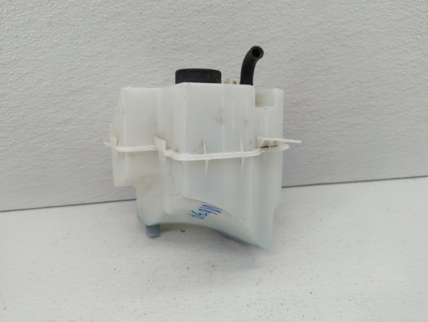 2013-2018 Nissan Altima Radiator Coolant Overflow Expansion Tank Bottle 459850 - Oemusedautoparts1.com