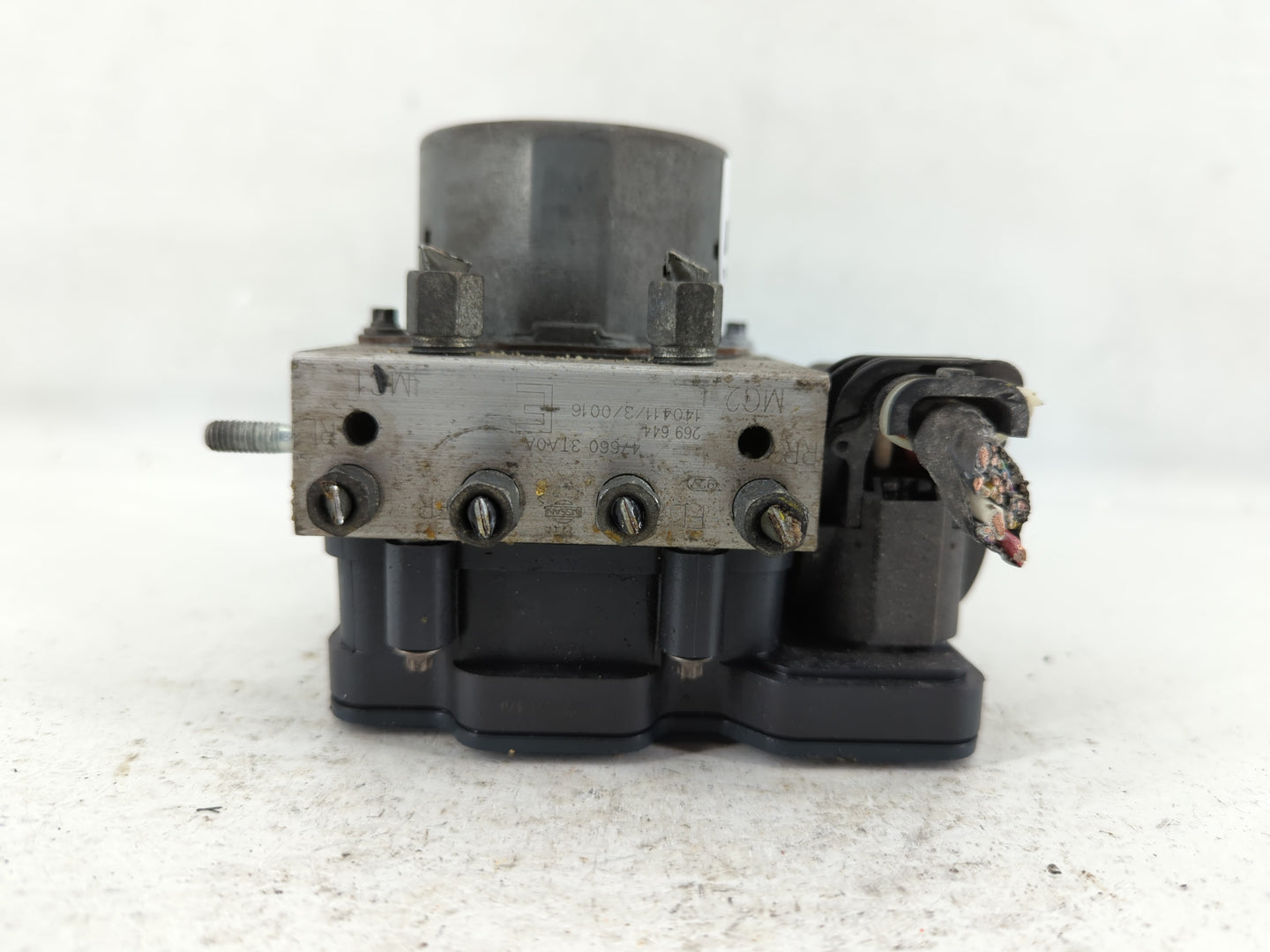 2013-2015 Nissan Altima ABS Pump Control Module Replacement P/N:47660 3TA0A Fits Fits 2013 2014 2015 OEM Used Auto Parts - O
