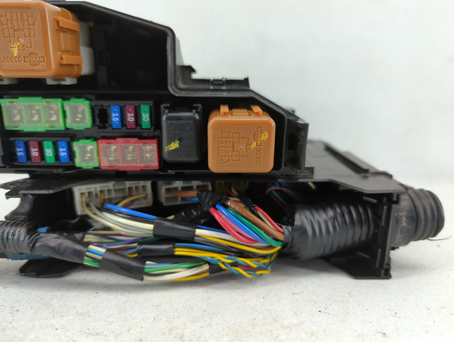 2013-2014 Nissan Altima Fusebox Fuse Box Panel Relay Module P/N:7254-5763-30 Fits Fits 2013 2014 OEM Used Auto Parts - Oemus