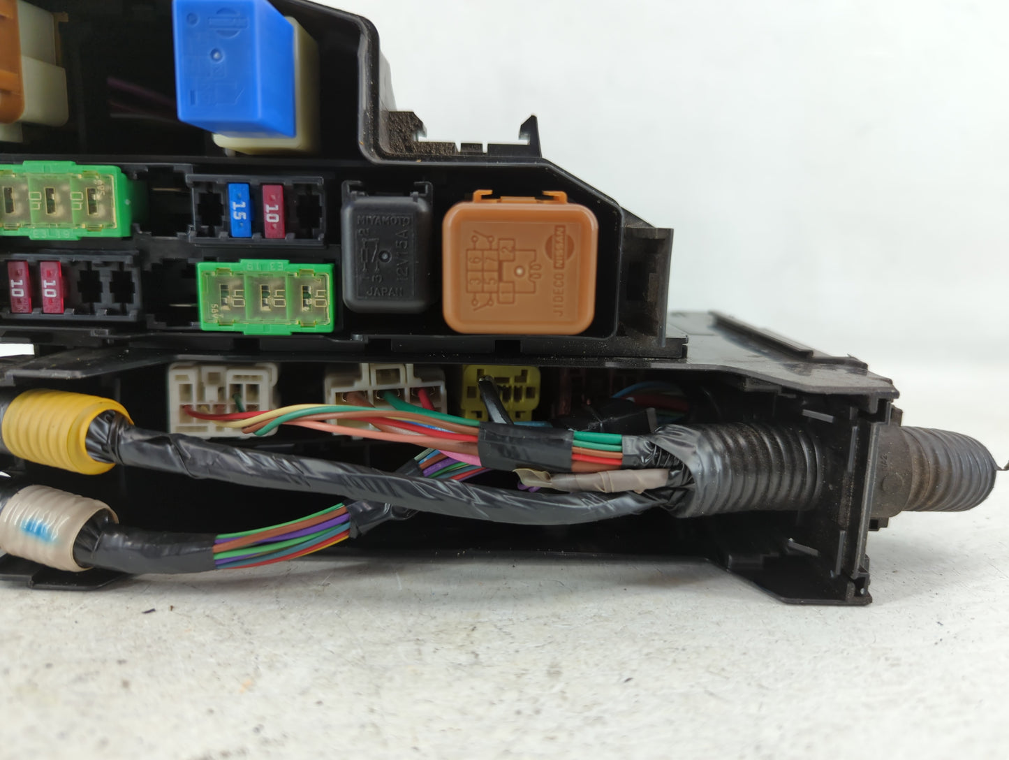 2013-2014 Nissan Altima Fusebox Fuse Box Panel Relay Module P/N:24381-7990A / 7254-5763-30 Fits Fits 2013 2014 OEM Used Auto