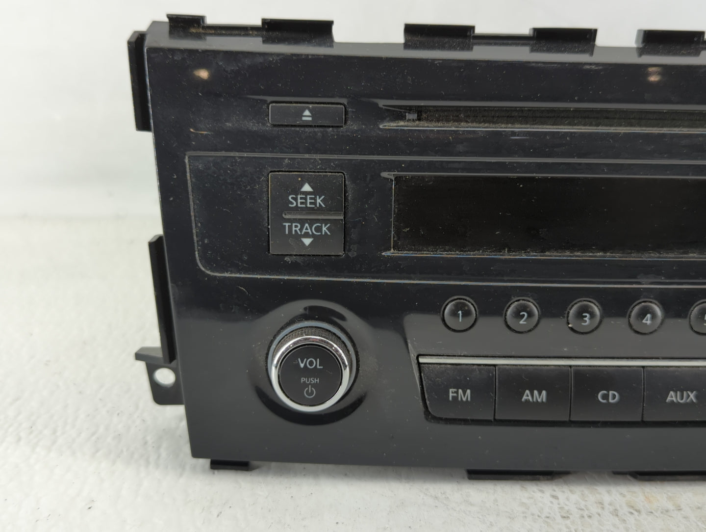 2013-2015 Nissan Altima Am Fm Cd Player Radio Receiver - Oemusedautoparts1.com