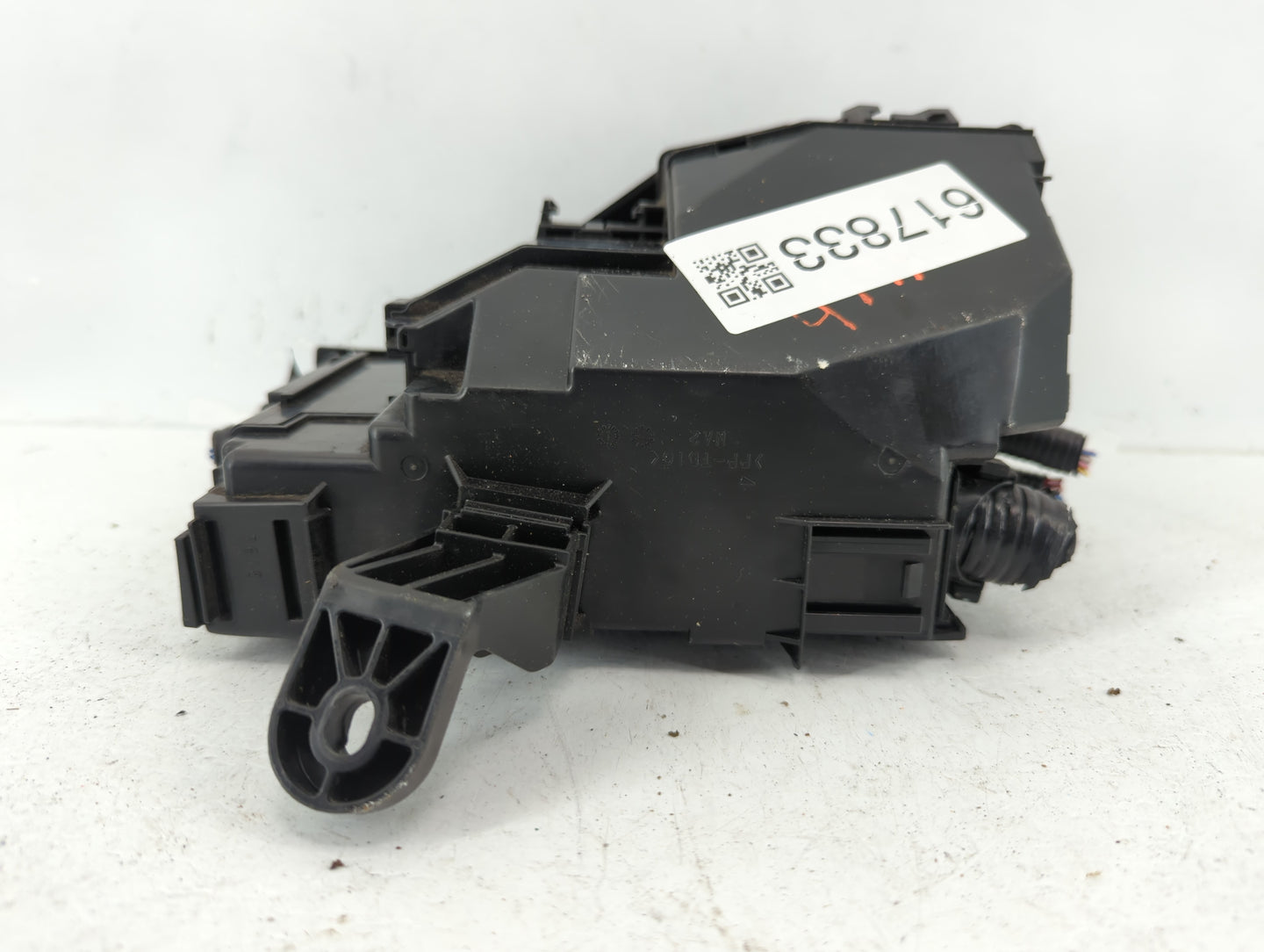 2013-2014 Nissan Altima Fusebox Fuse Box Panel Relay Module P/N:7254-5763-30 7154-5763-30 Fits Fits 2013 2014 OEM Used Auto 