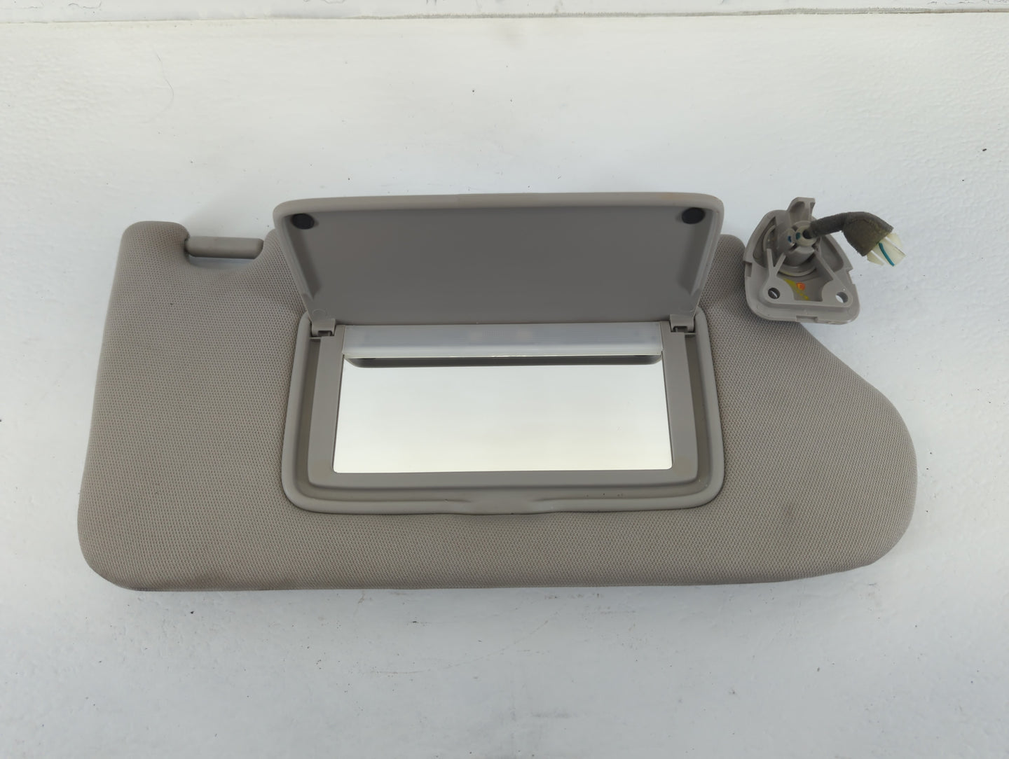 2013-2018 Nissan Altima Sun Visor Shade Replacement Passenger Right Mirror Fits Fits 2013 2014 2015 2016 2017 2018 OEM Used 