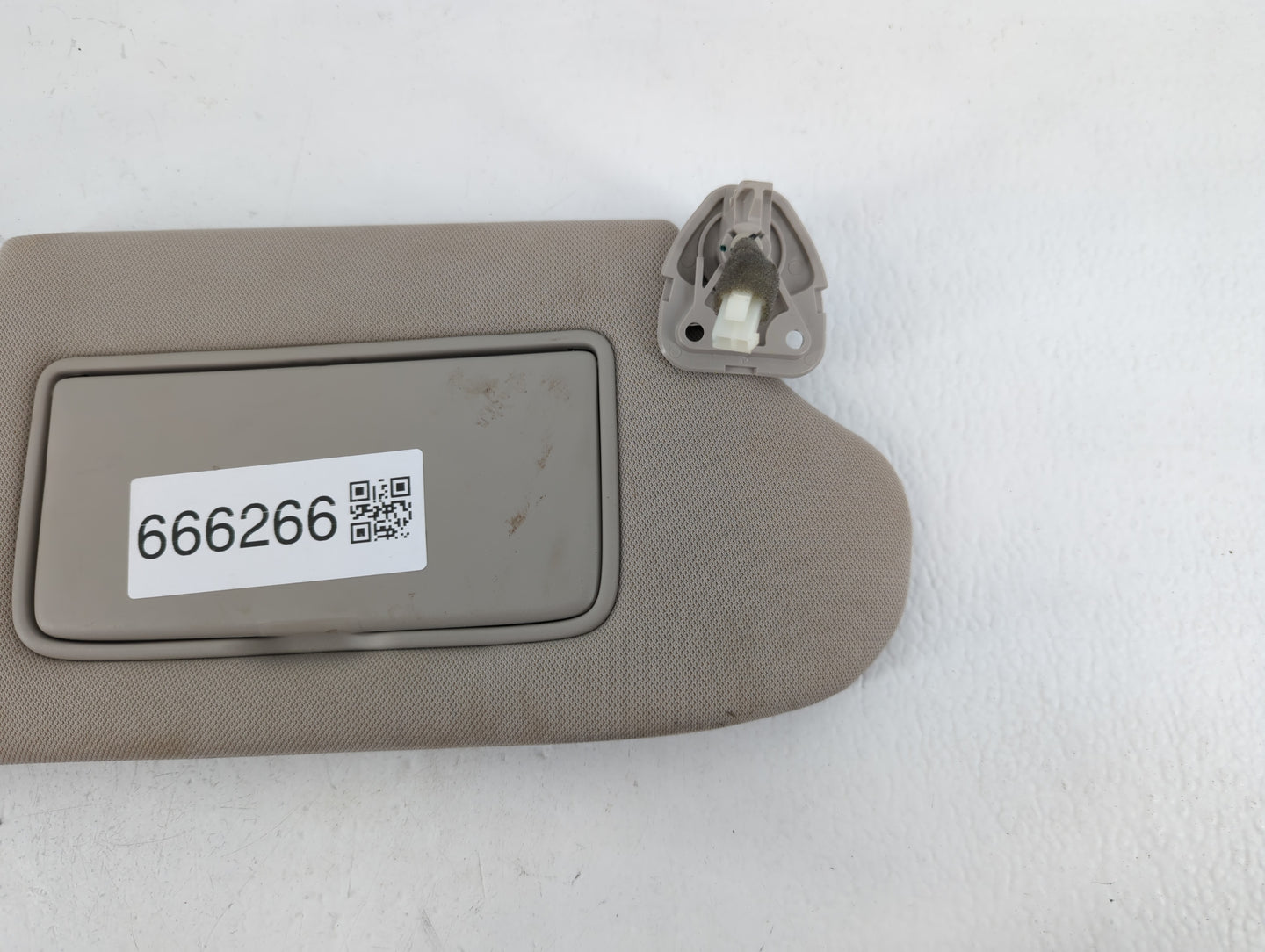 2013-2018 Nissan Altima Sun Visor Shade Replacement Passenger Right Mirror Fits Fits 2013 2014 2015 2016 2017 2018 OEM Used 