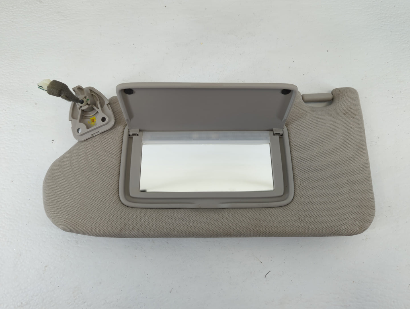 2013-2018 Nissan Altima Sun Visor Shade Replacement Passenger Right Mirror Fits Fits 2013 2014 2015 2016 2017 2018 OEM Used 